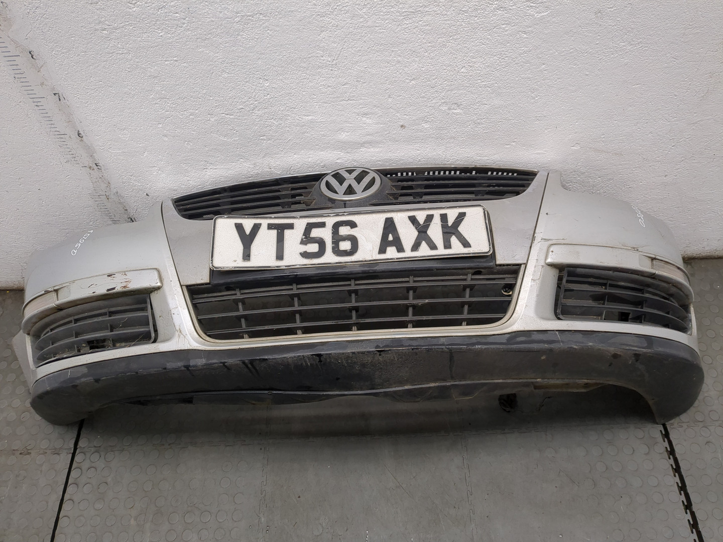 Бампер передний