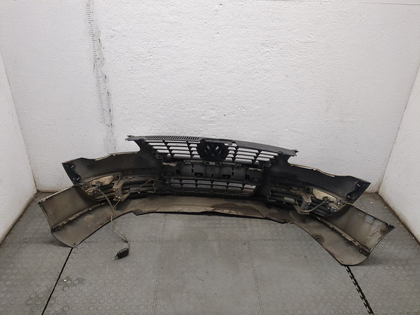 Бампер передний