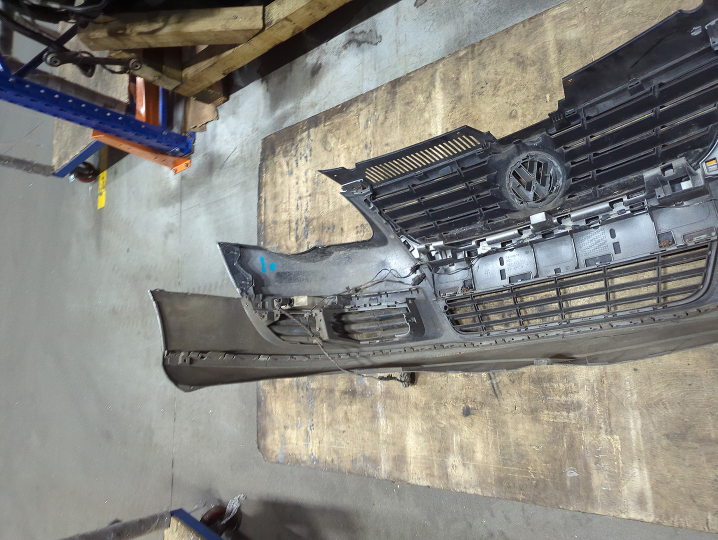 Бампер передний