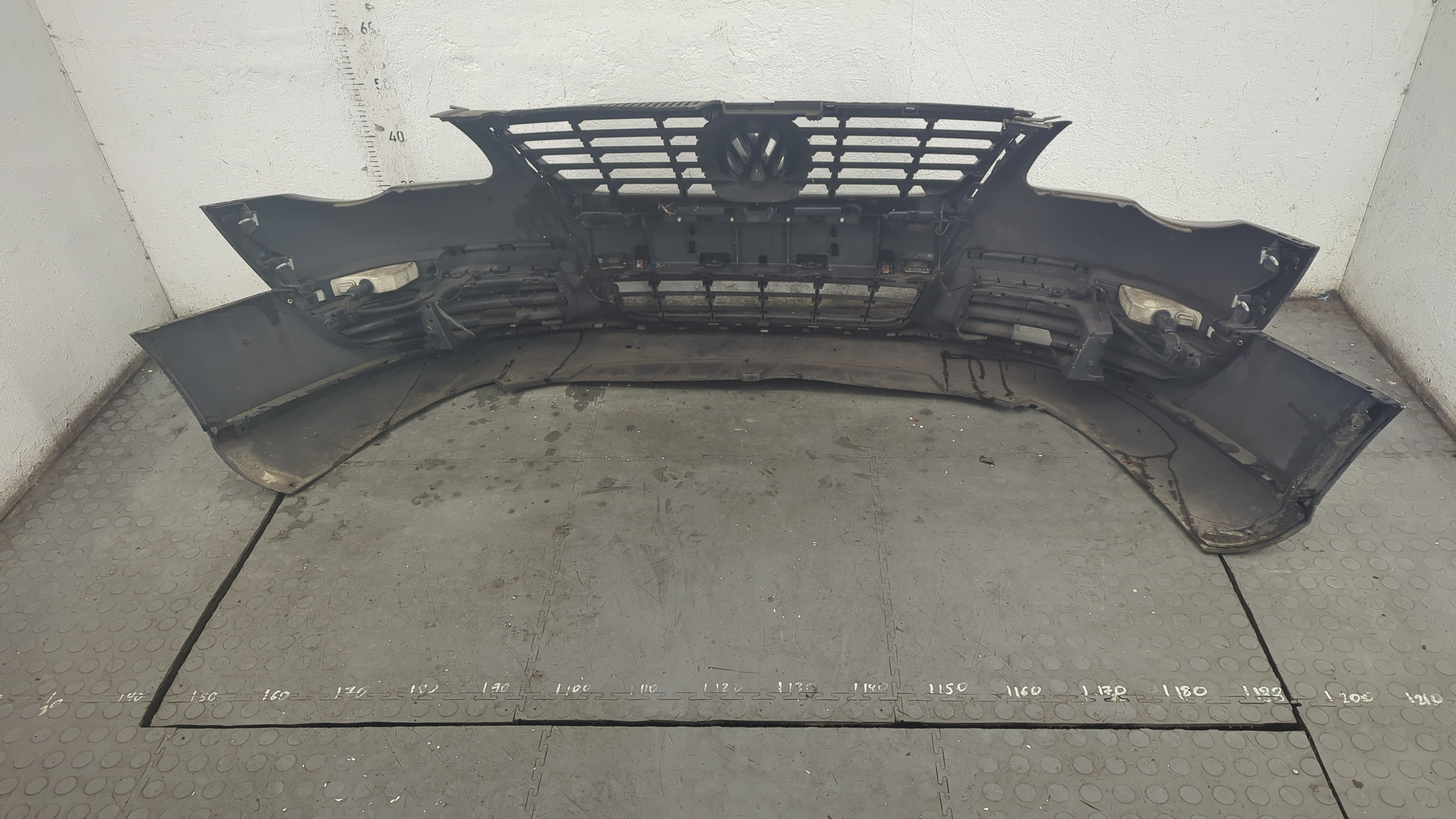 Бампер передний