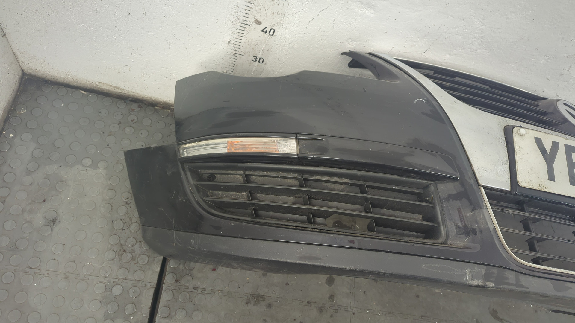 Бампер передний