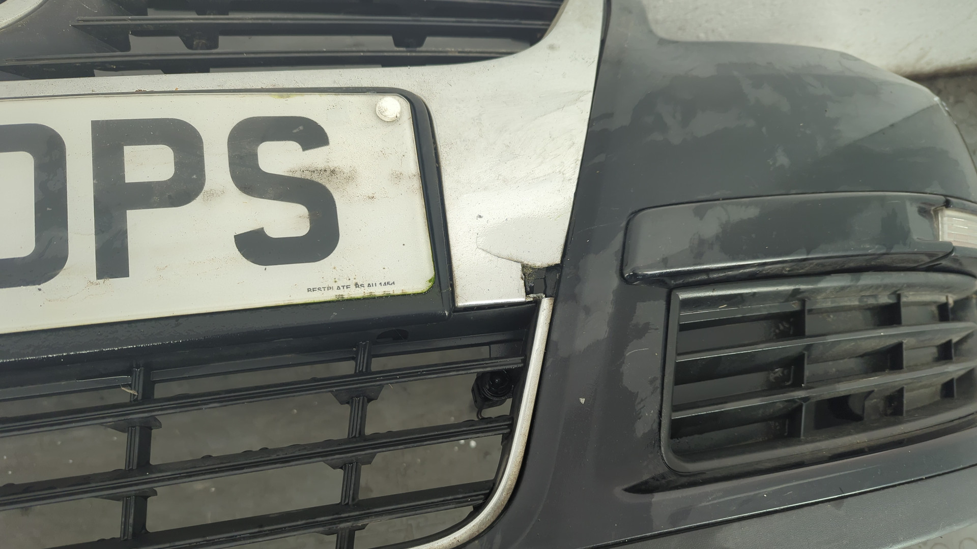 Бампер передний