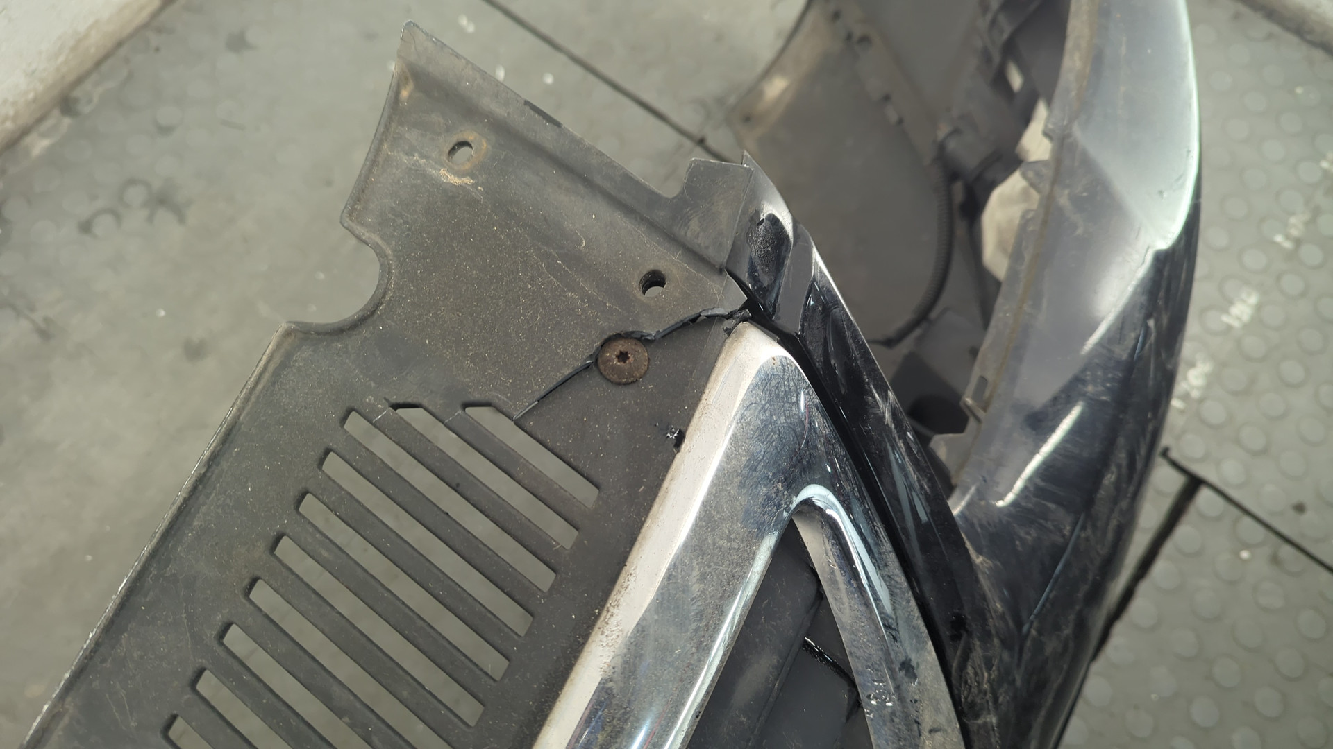 Бампер передний