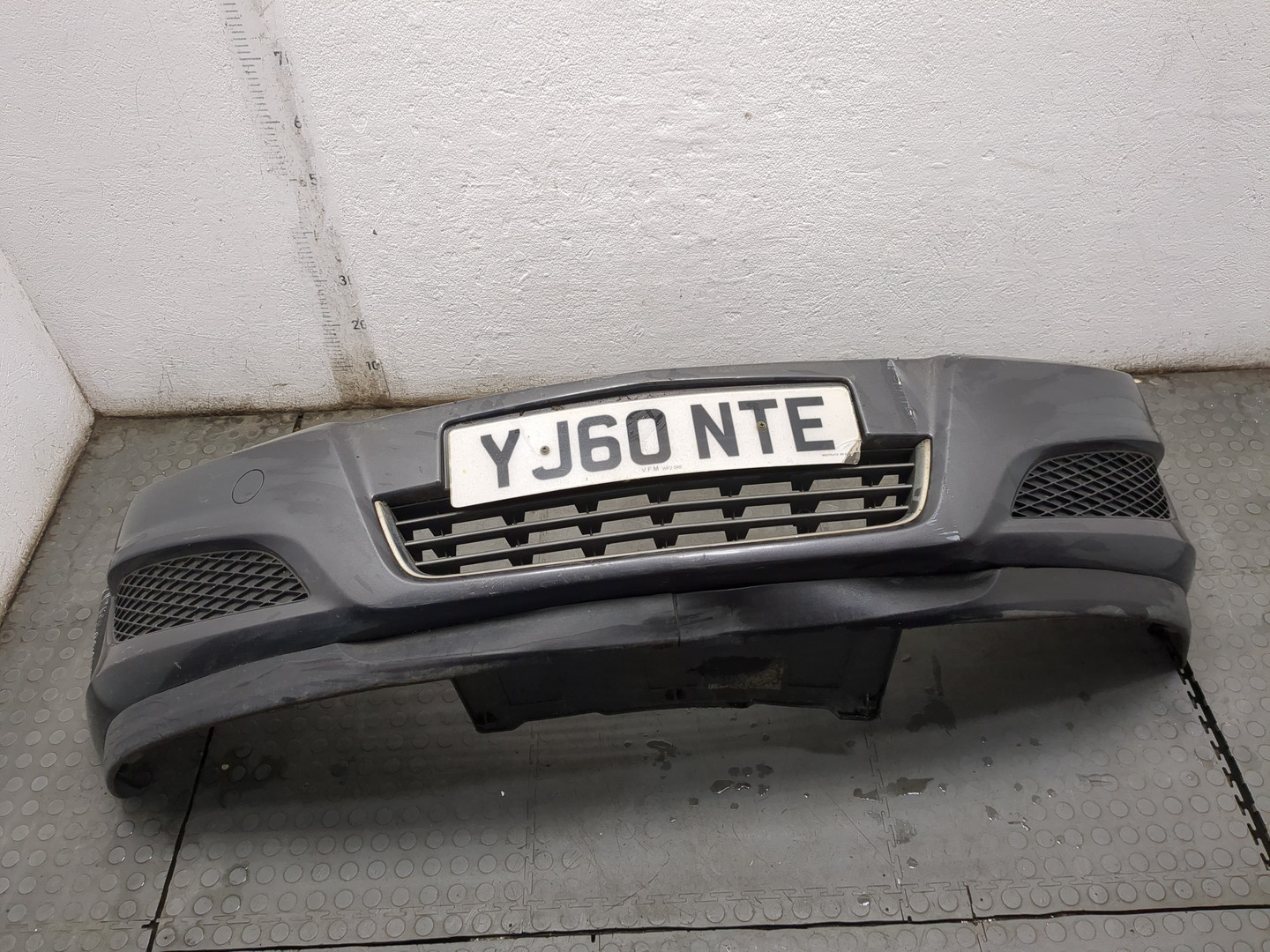 Бампер передний