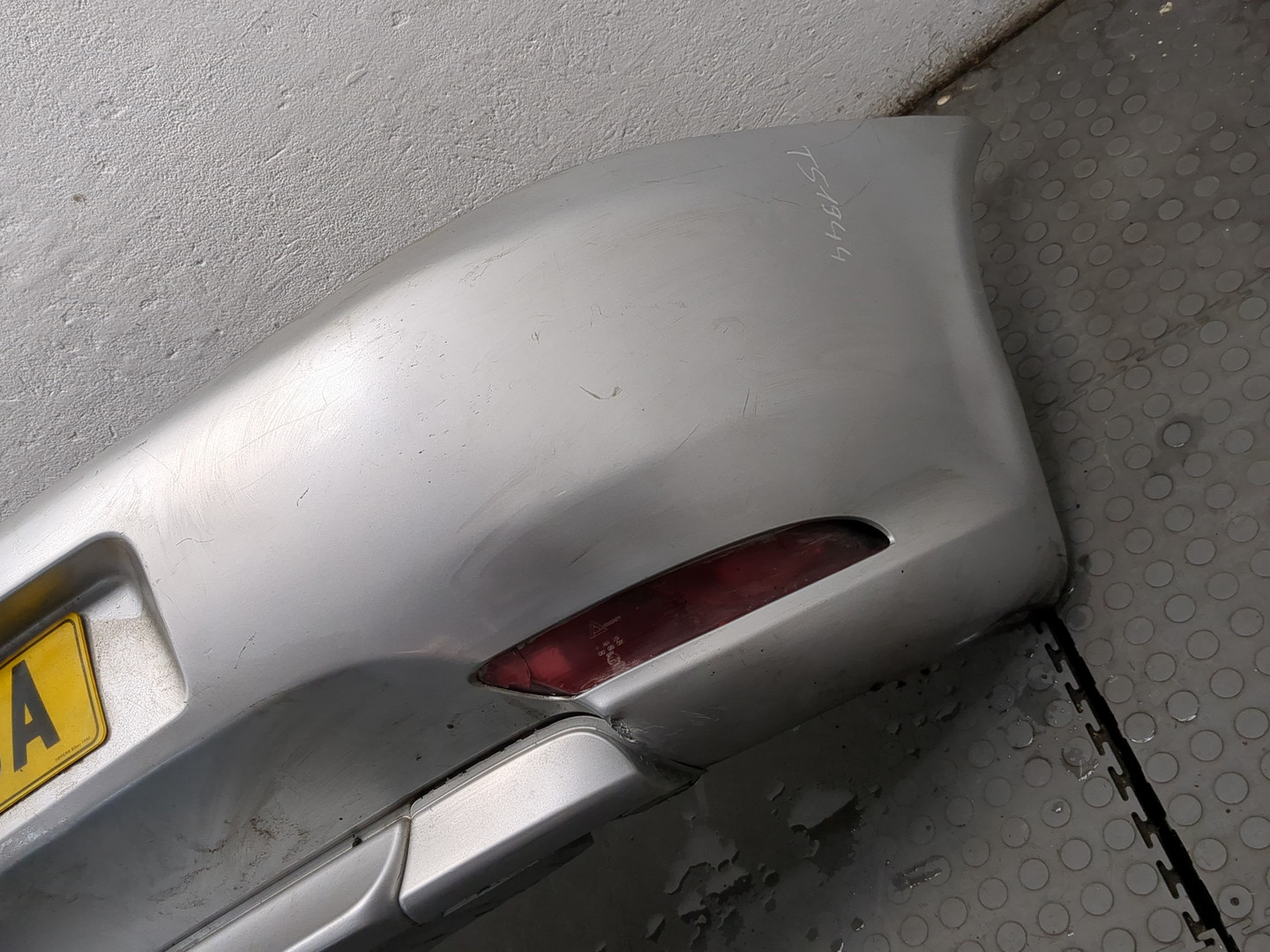 Бампер задний