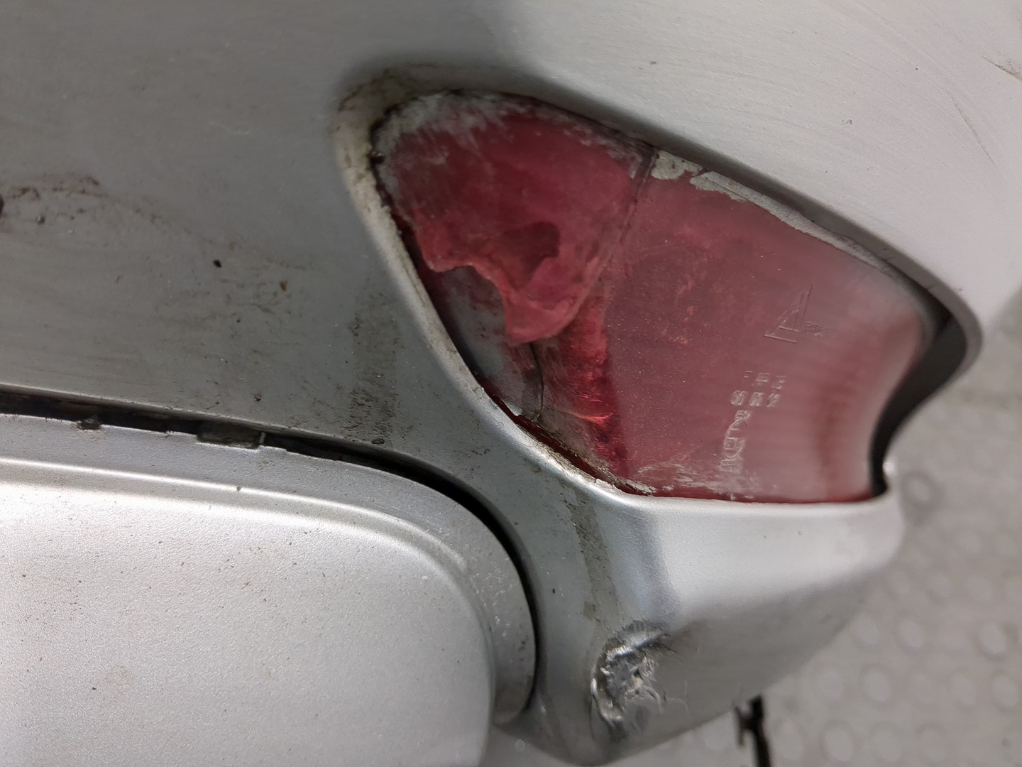 Бампер задний