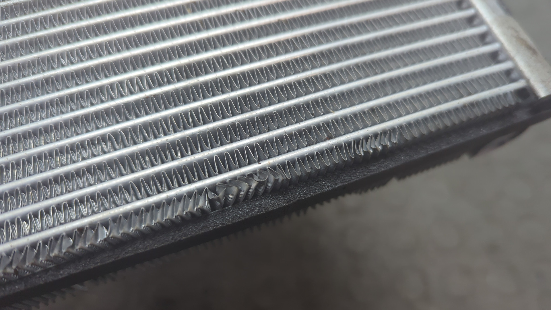 Радиатор кондиционера / конденсер