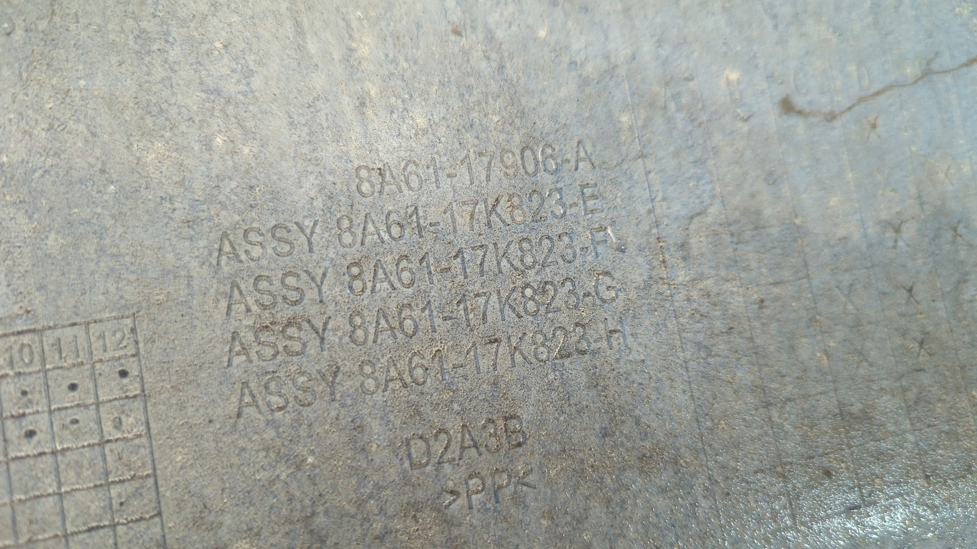 Бампер задний