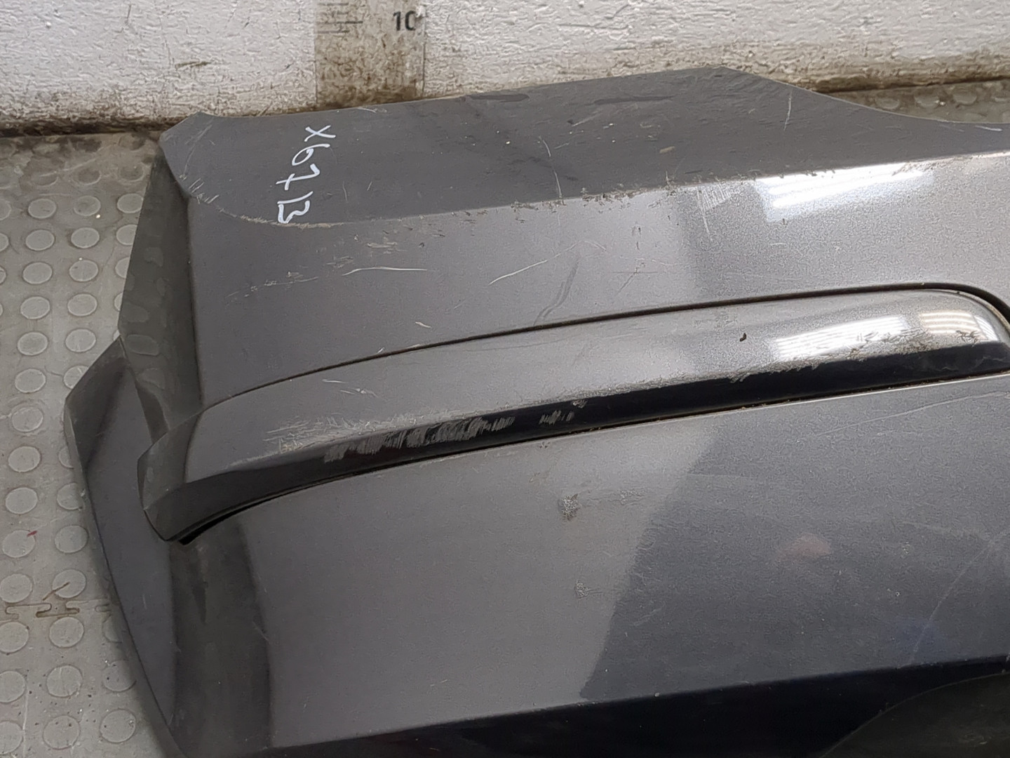 Бампер задний