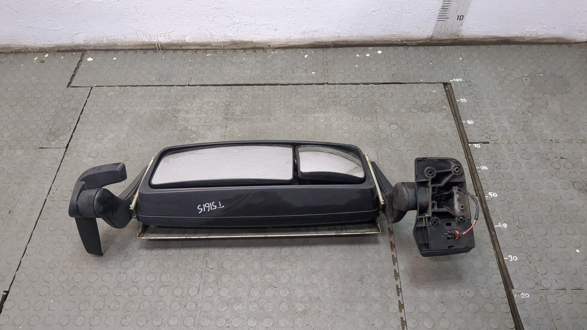 Зеркало правое электрическое