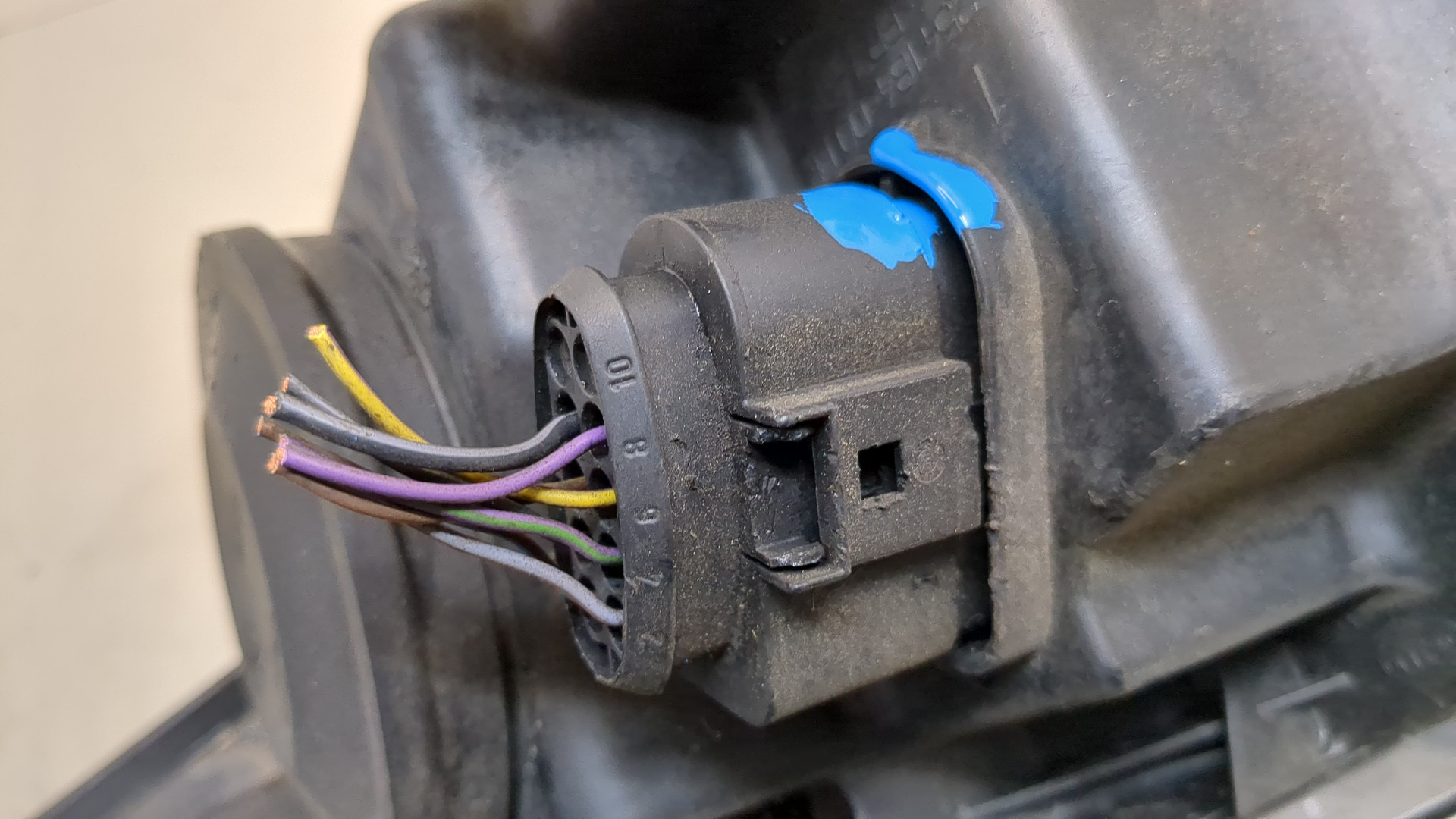 Фара правая