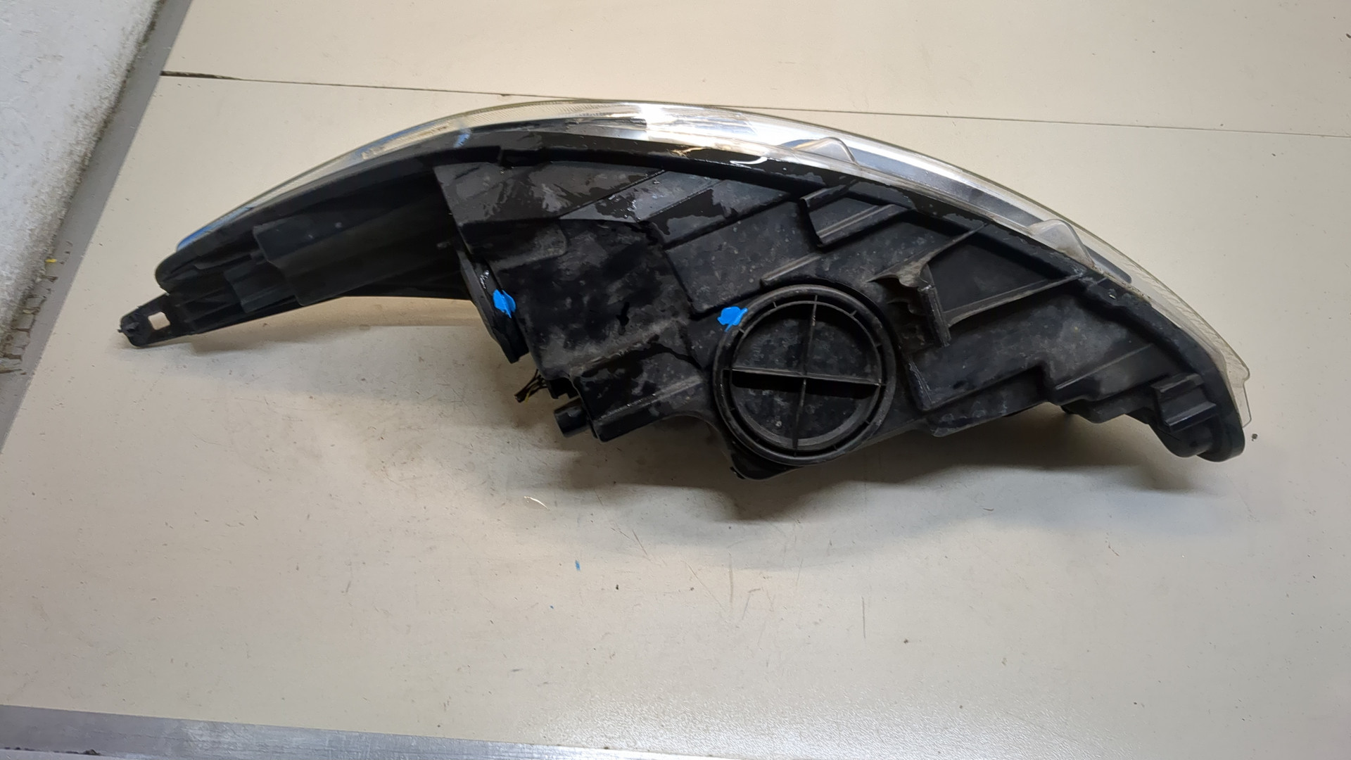 Фара правая