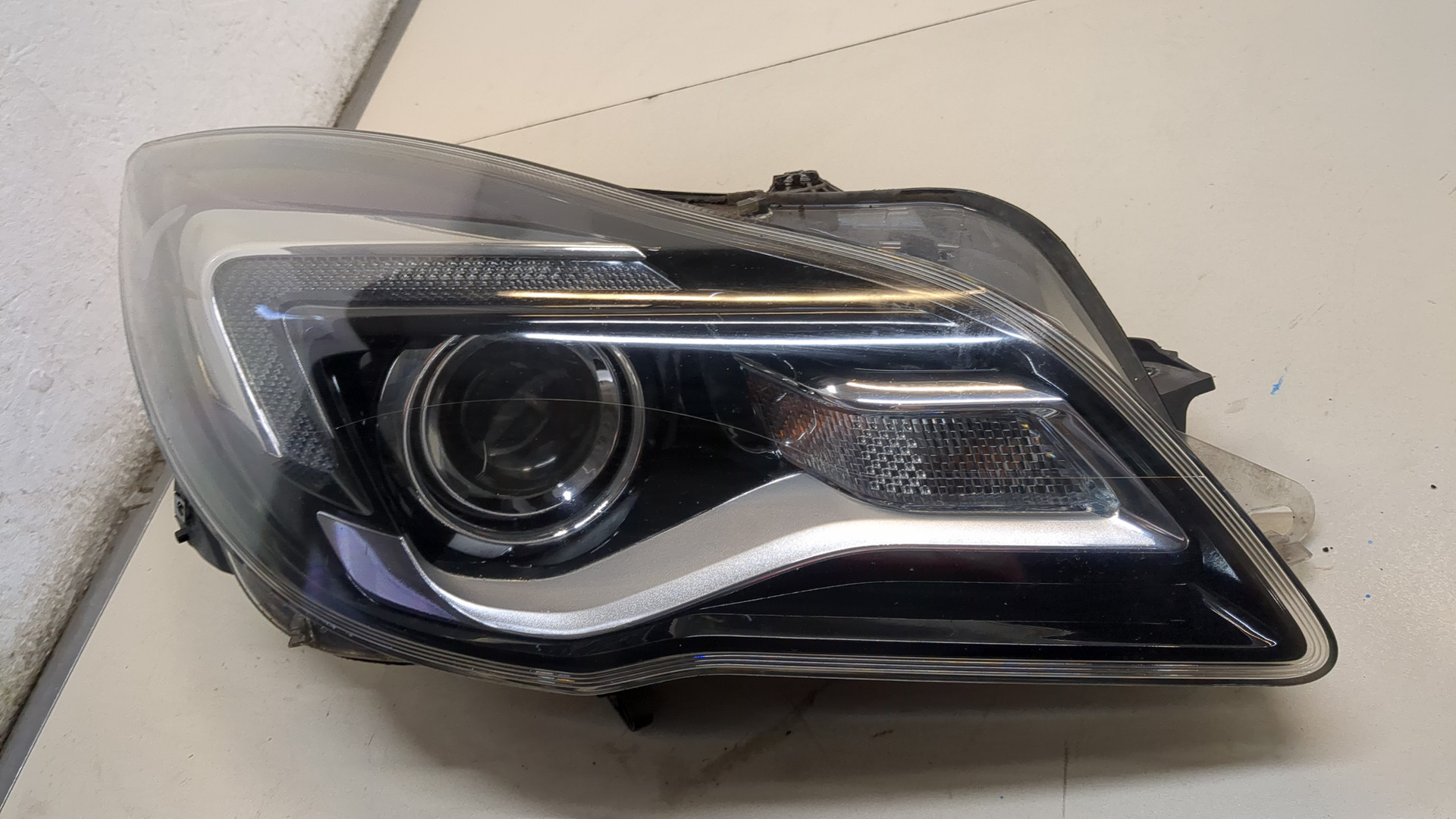 Фара правая