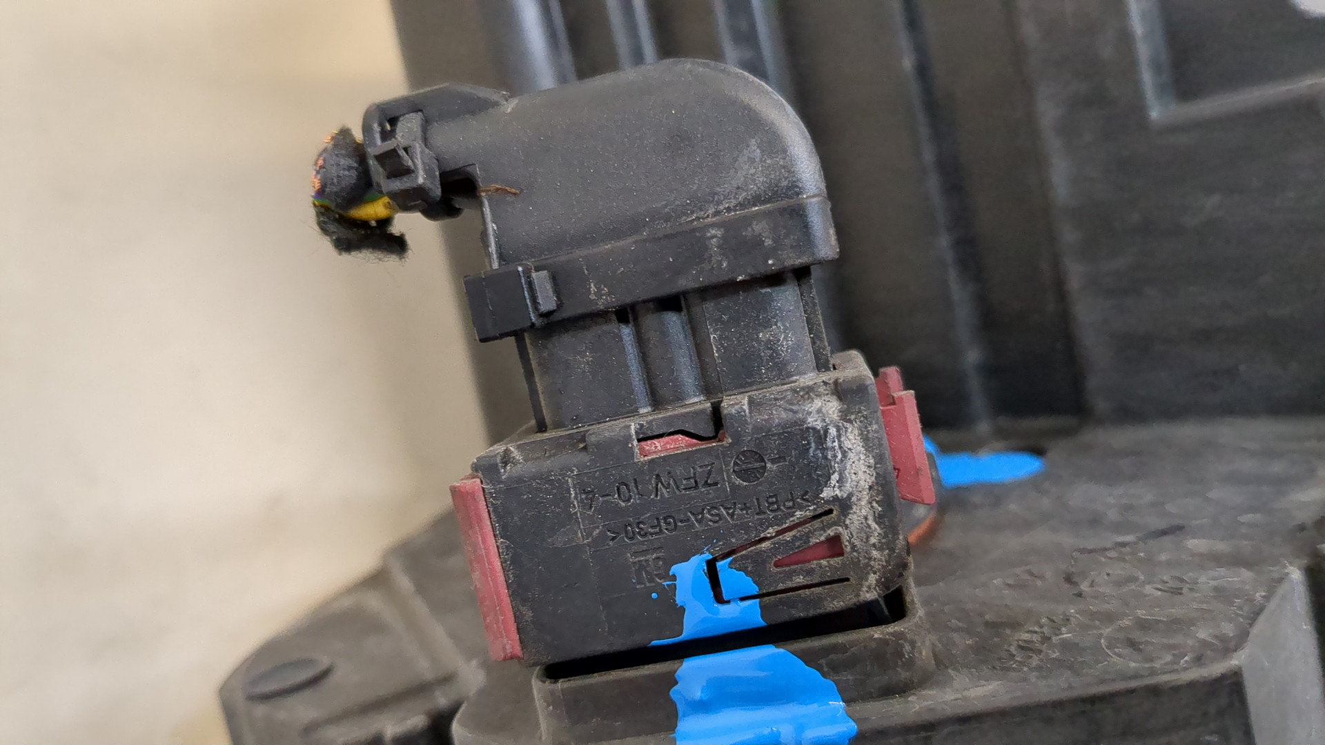 Фара правая