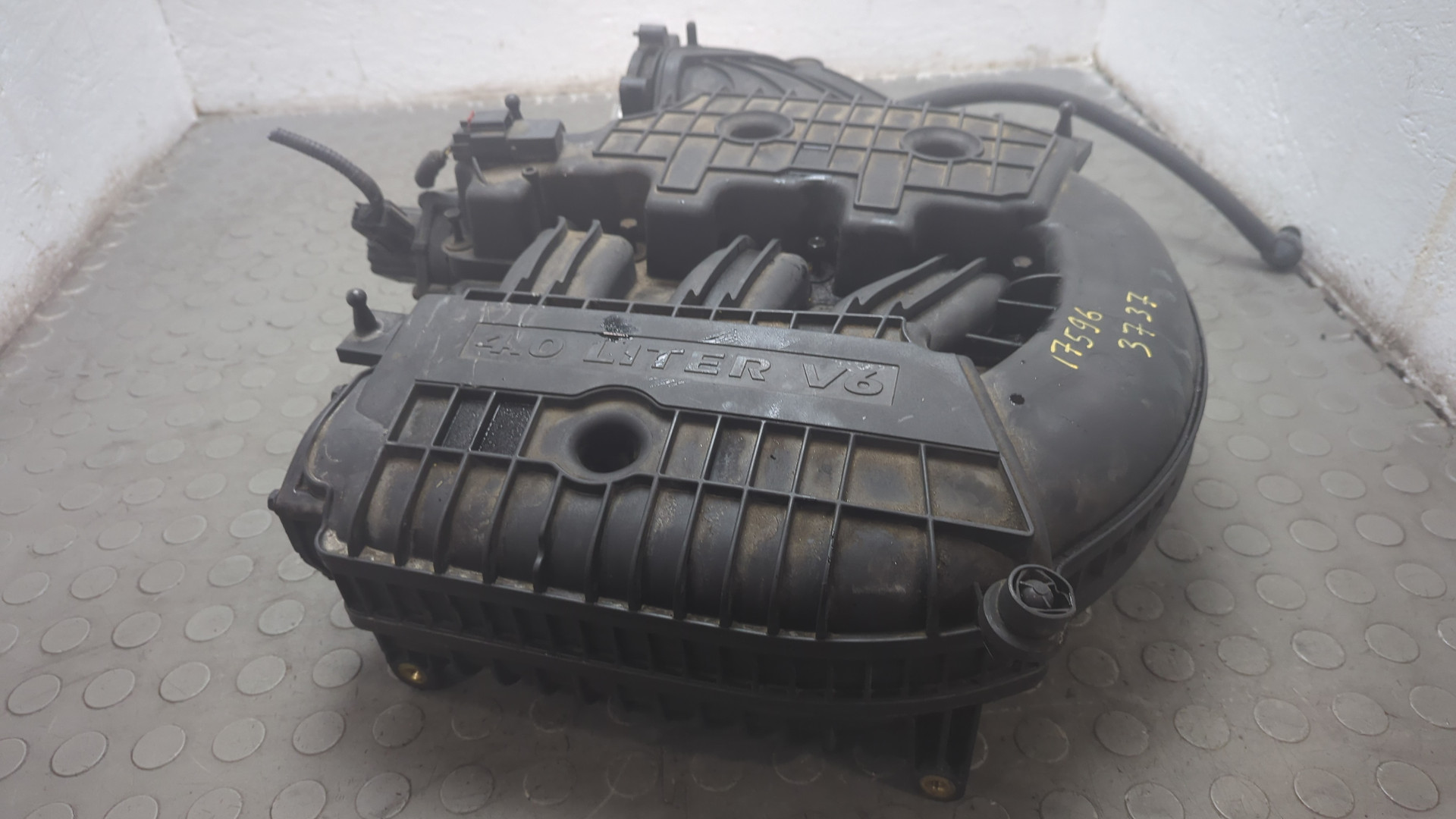 Коллектор впускной