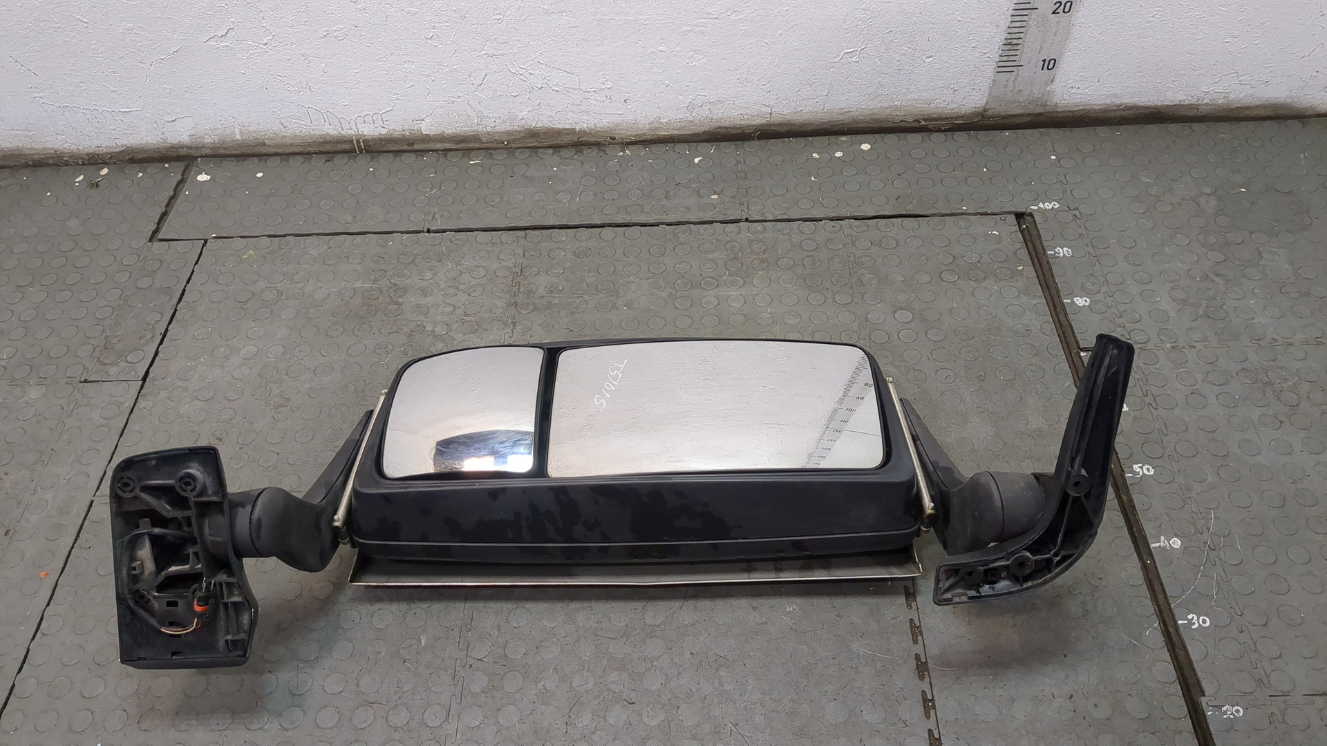 Зеркало левое электрическое