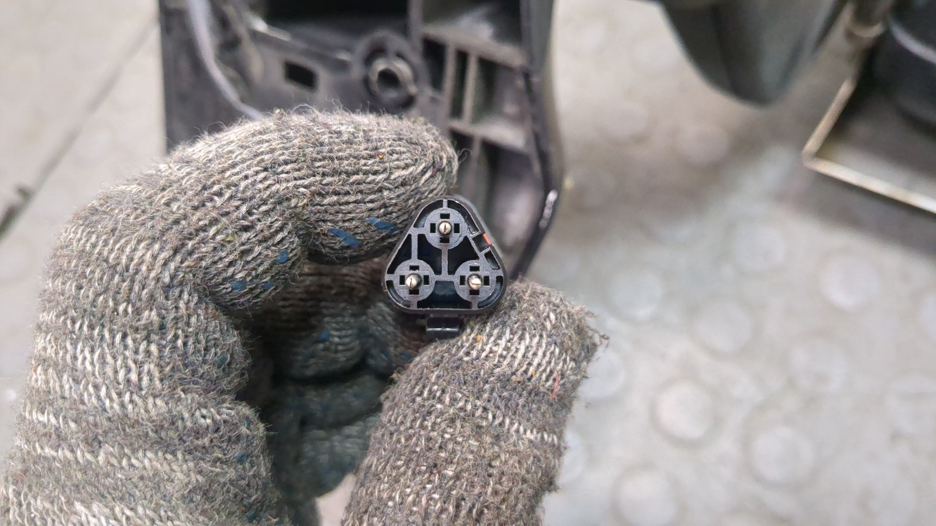 Зеркало левое электрическое