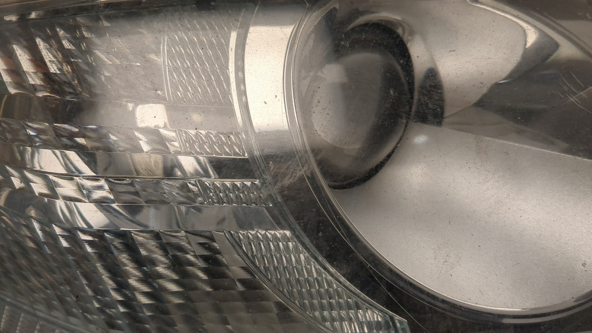 Фара правая