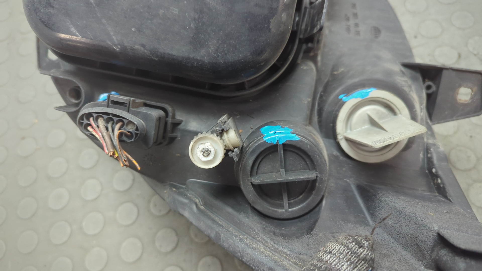 Фара правая