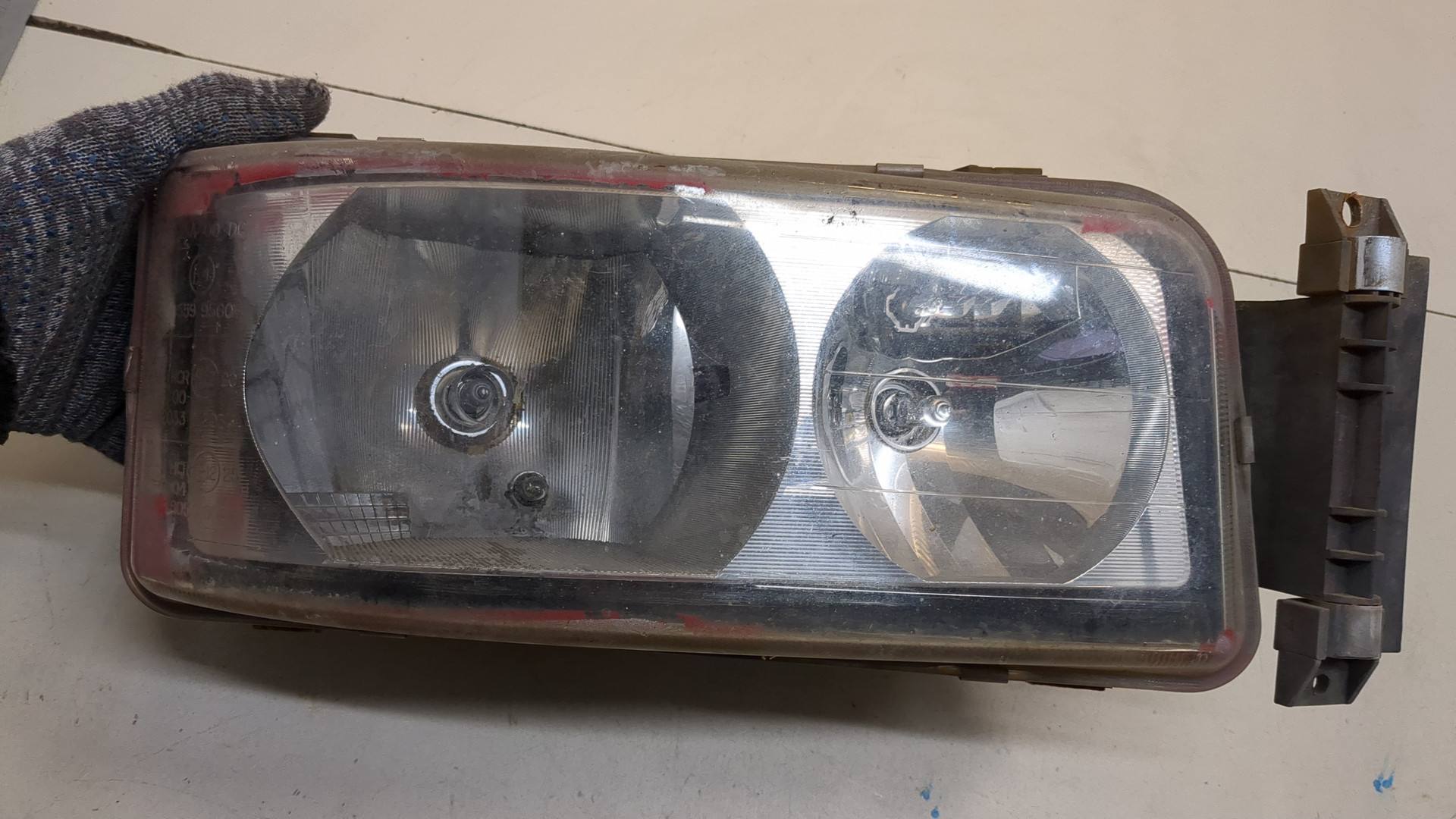 Фара правая