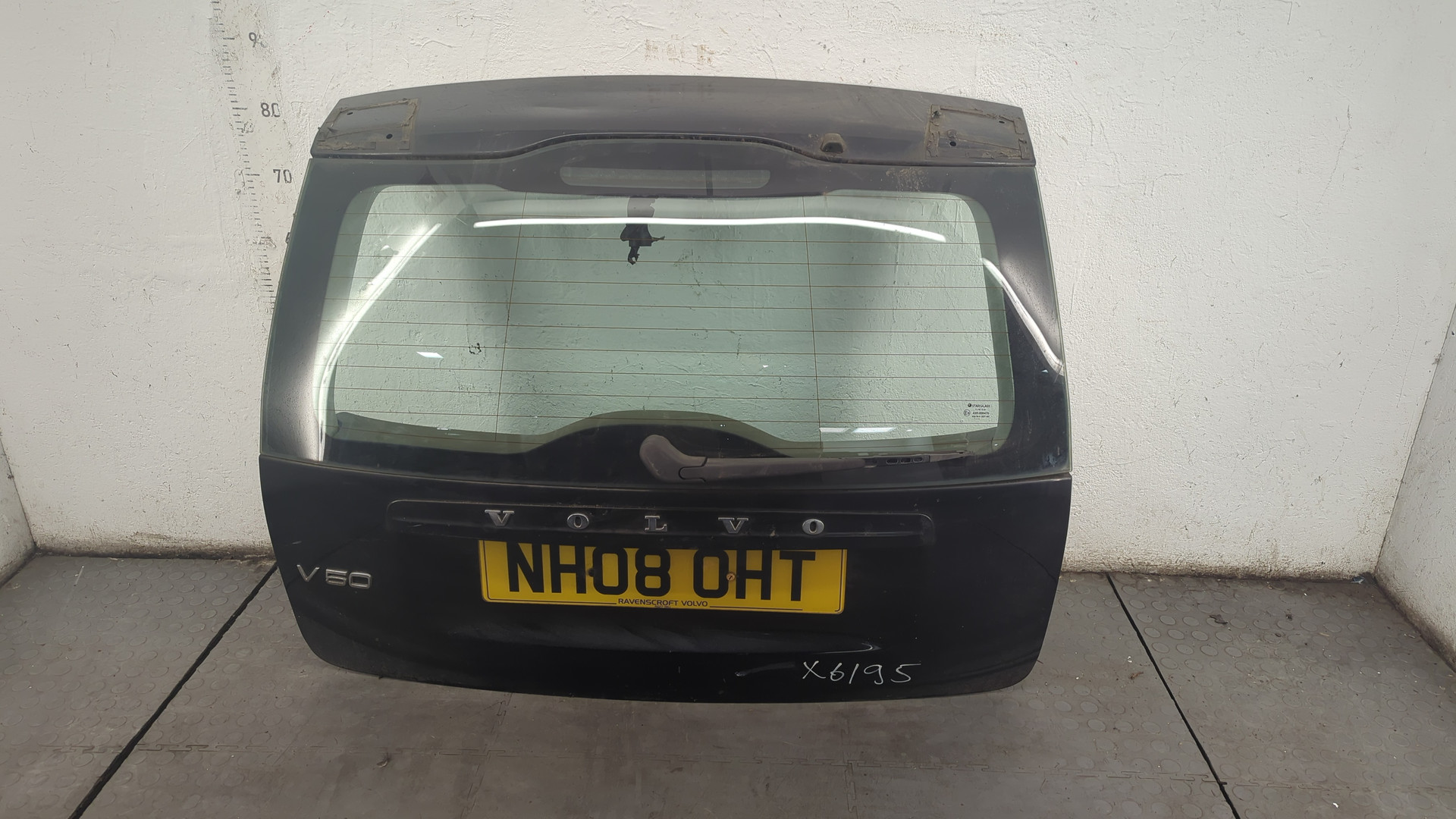 Дверь багажника