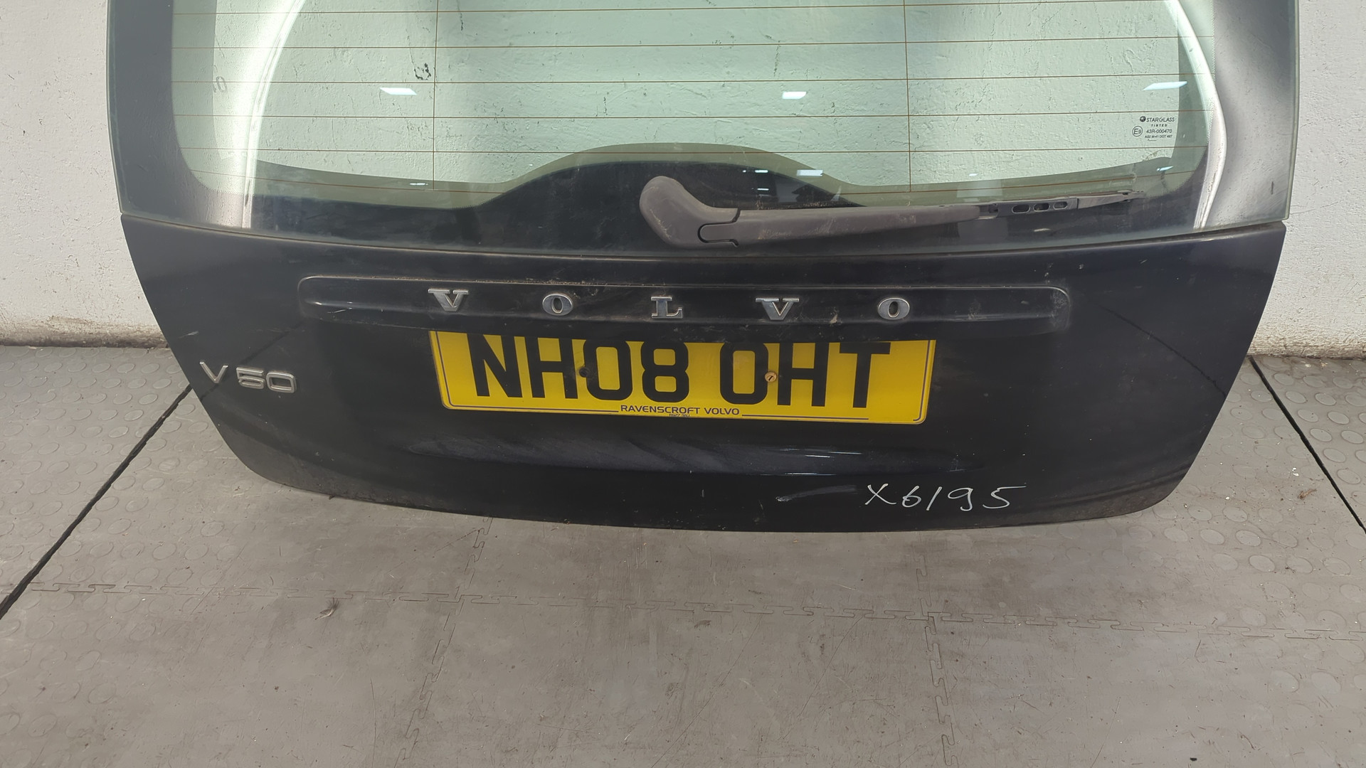 Дверь багажника