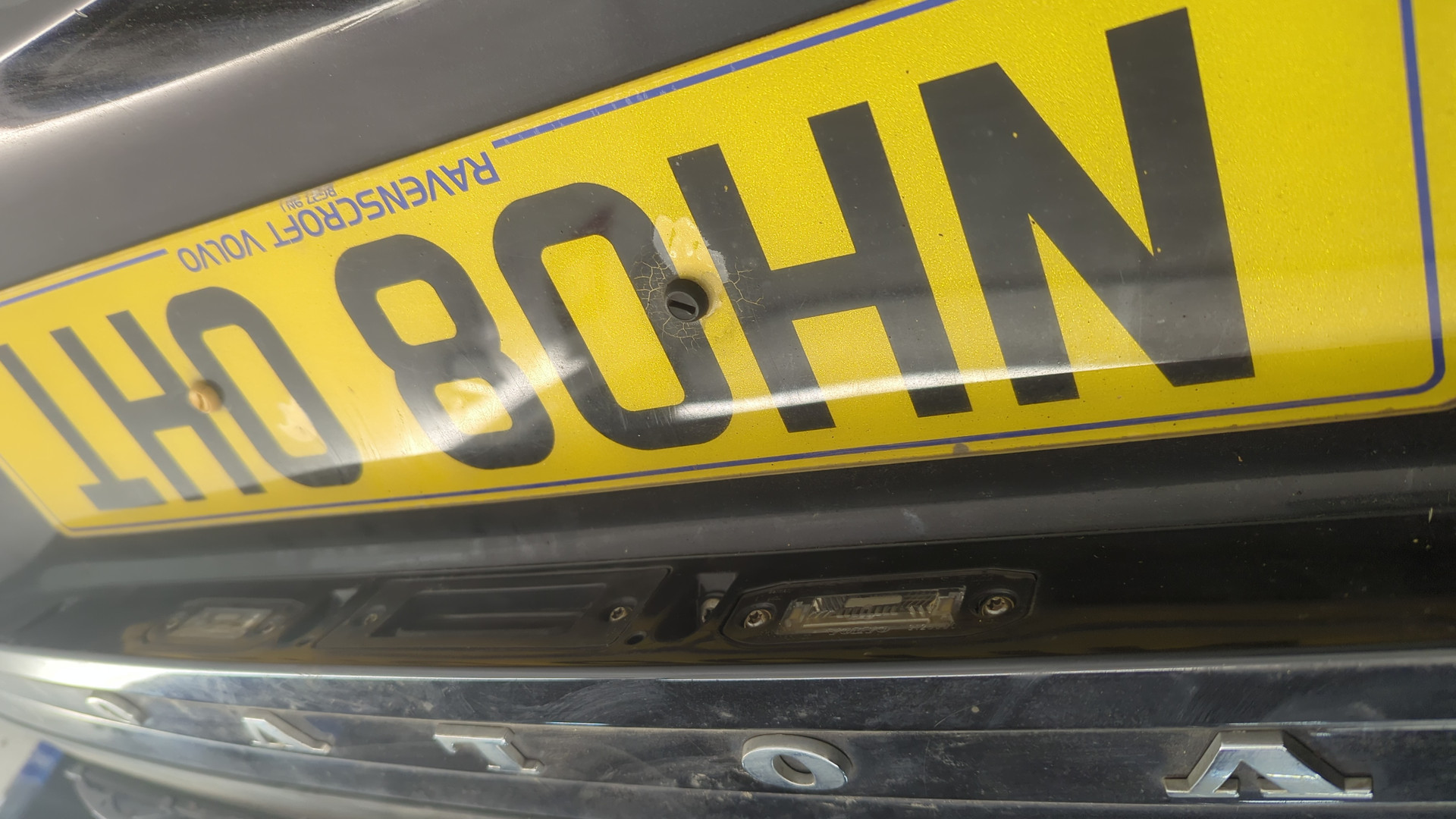 Дверь багажника