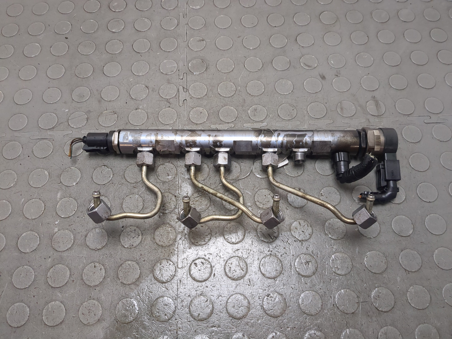 Рейка топливная (рампа)