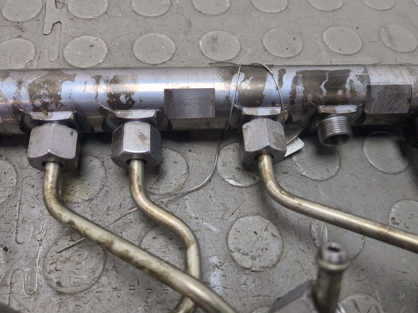 Рейка топливная (рампа)