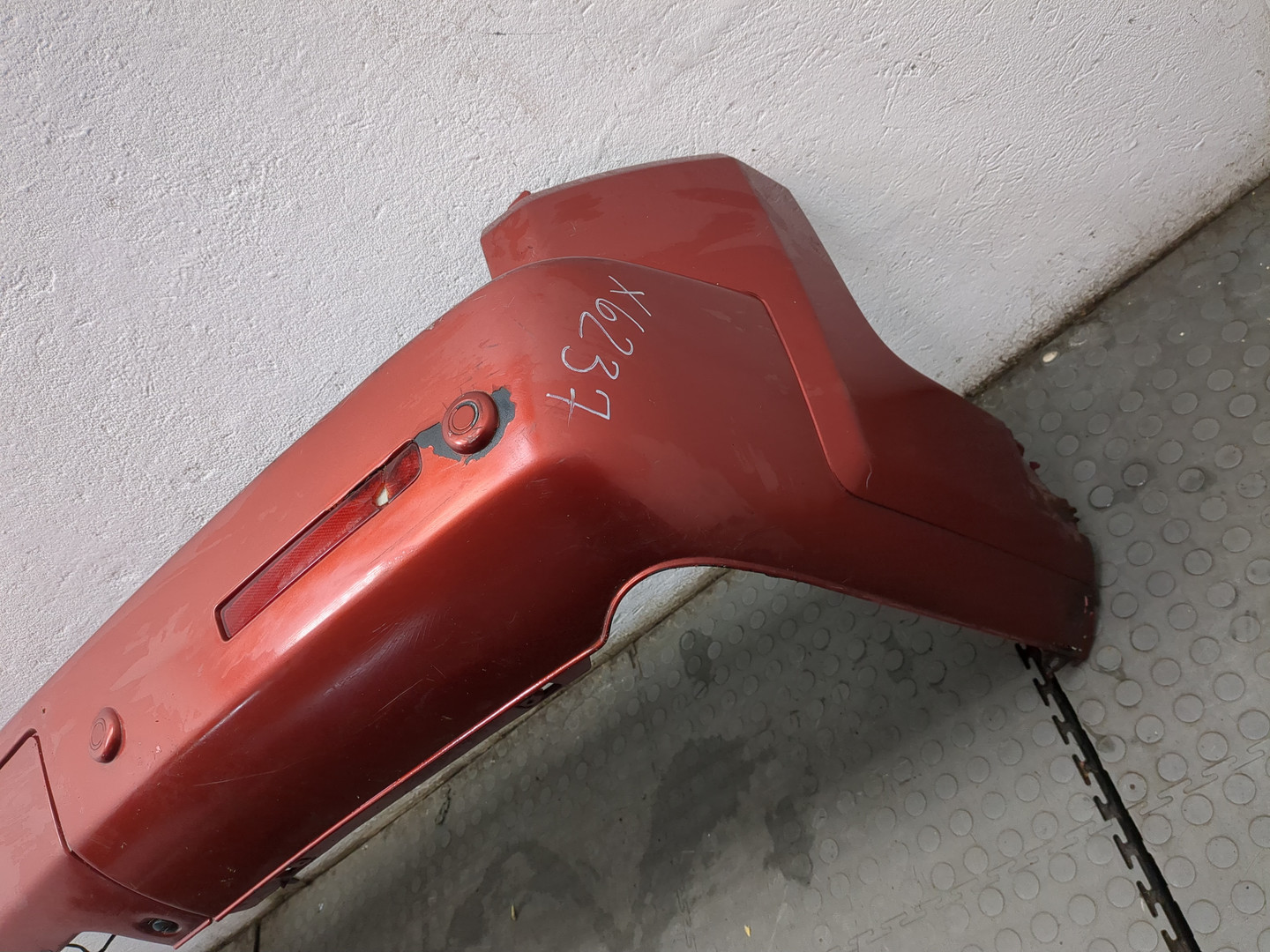 Бампер задний