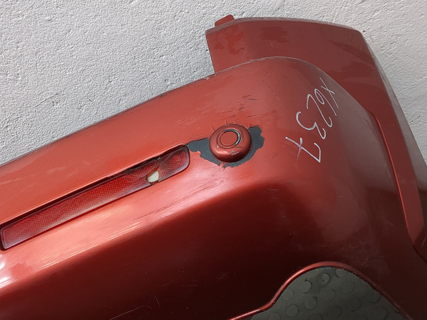 Бампер задний