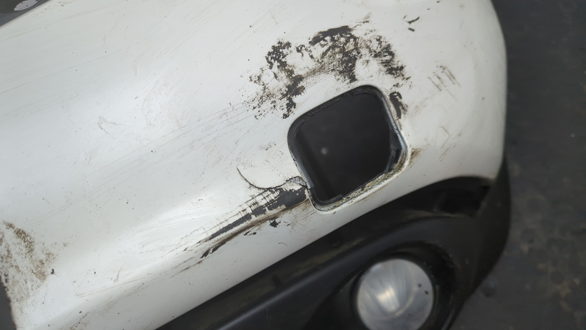 Бампер передний