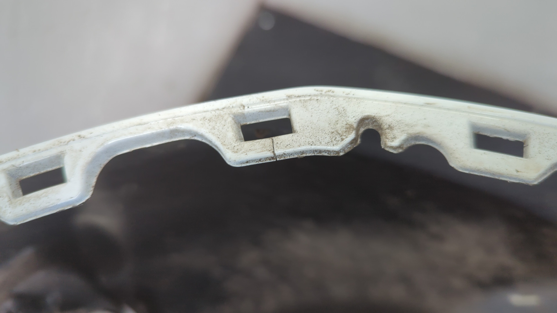 Бампер передний