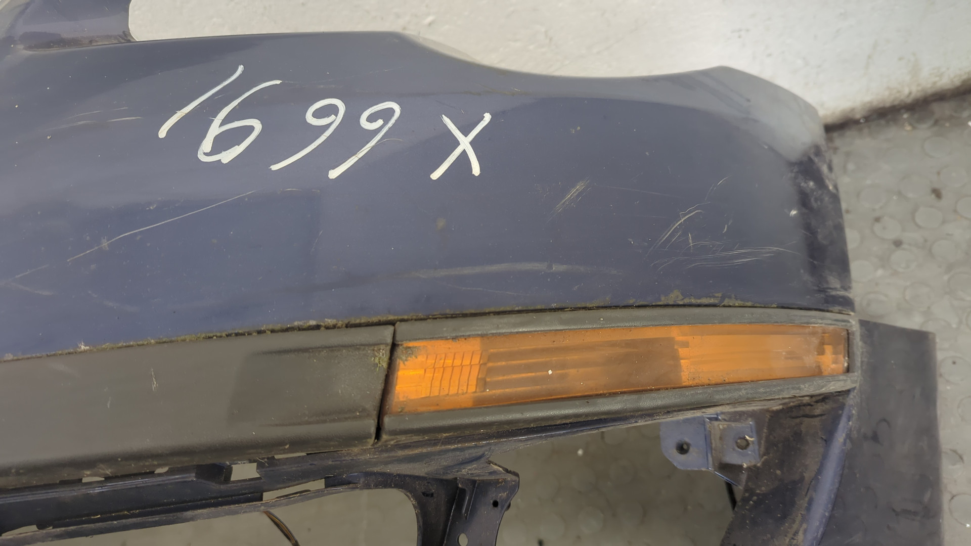 Бампер передний