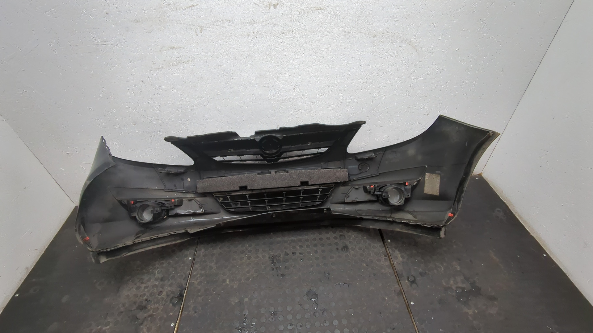 Бампер передний