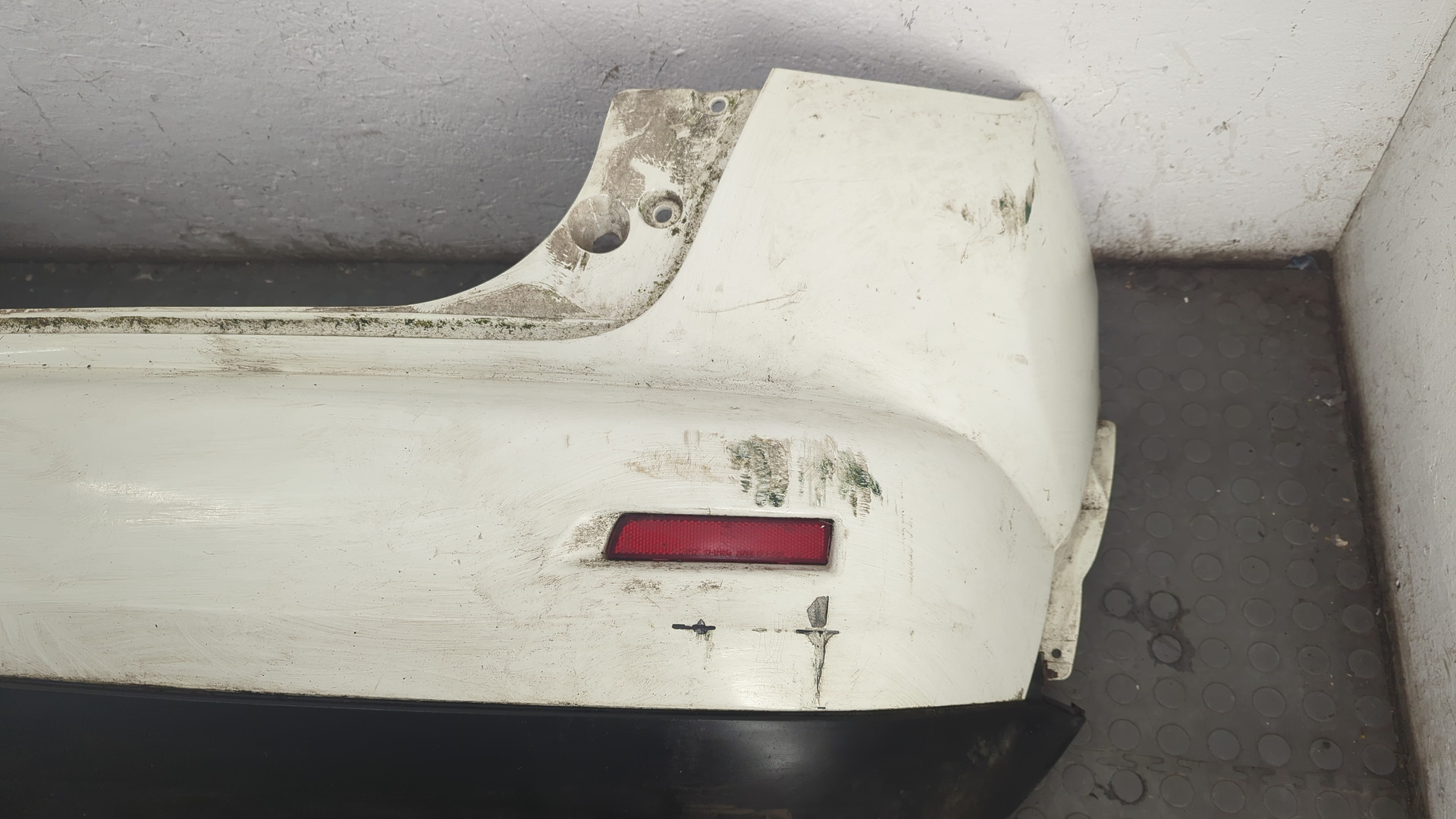 Бампер задний