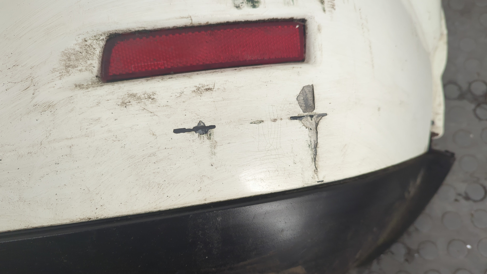 Бампер задний