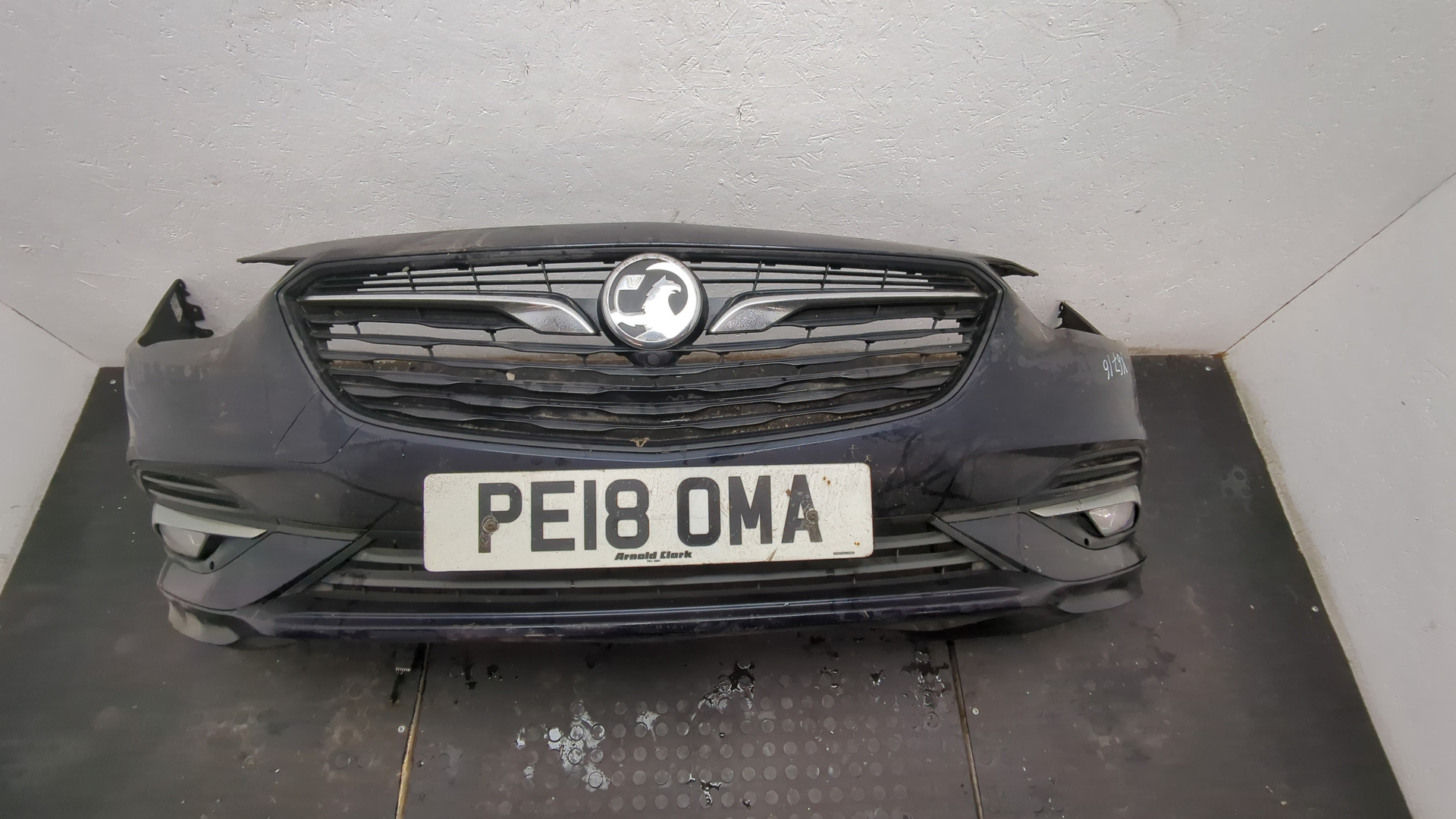 Бампер передний