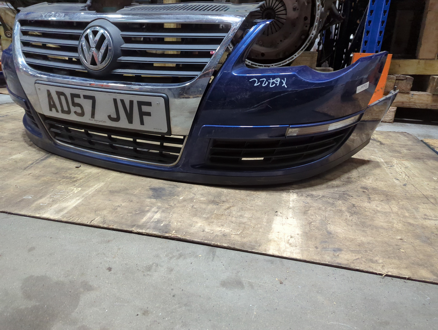 Бампер передний