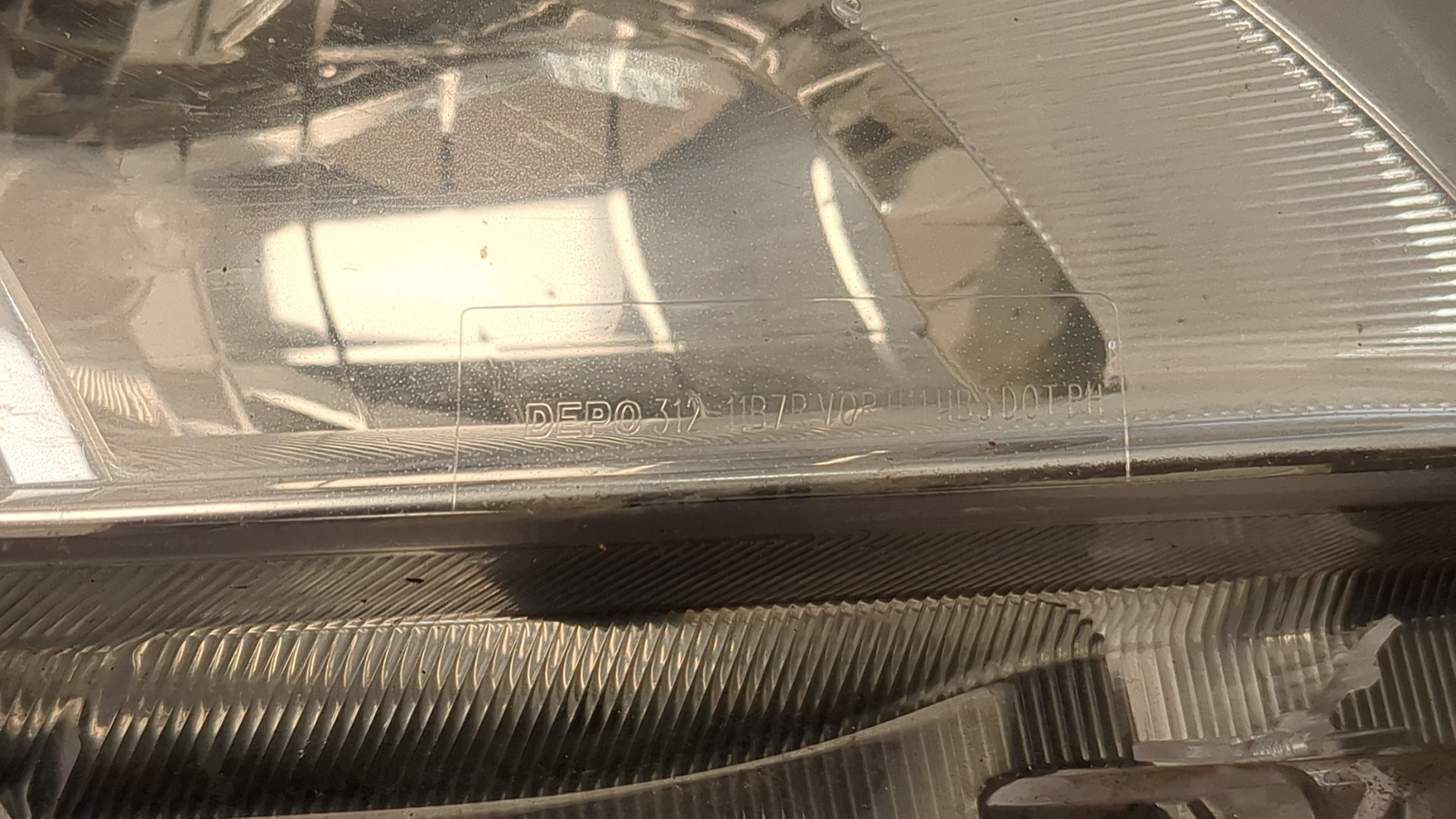 Фара правая