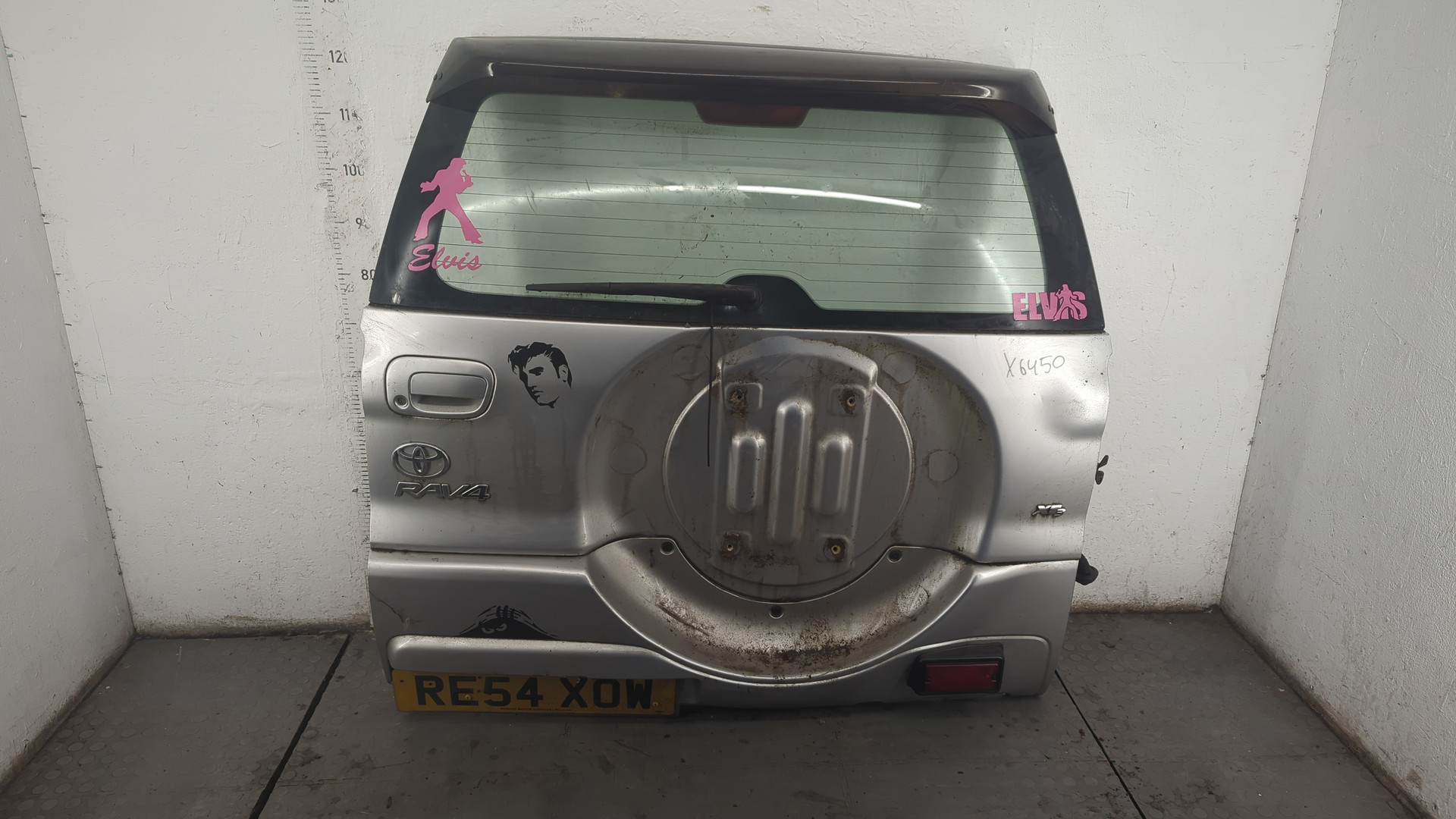 Дверь багажника