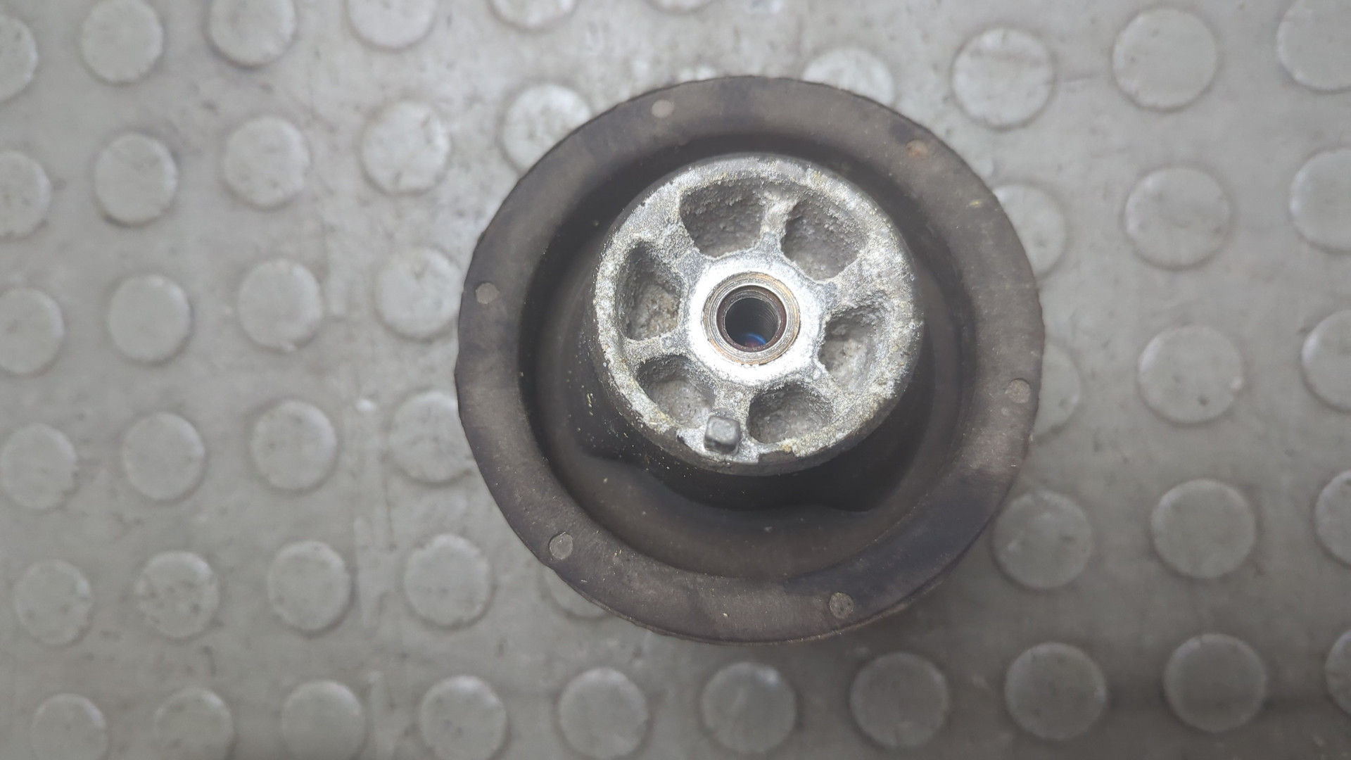 Опора двигателя