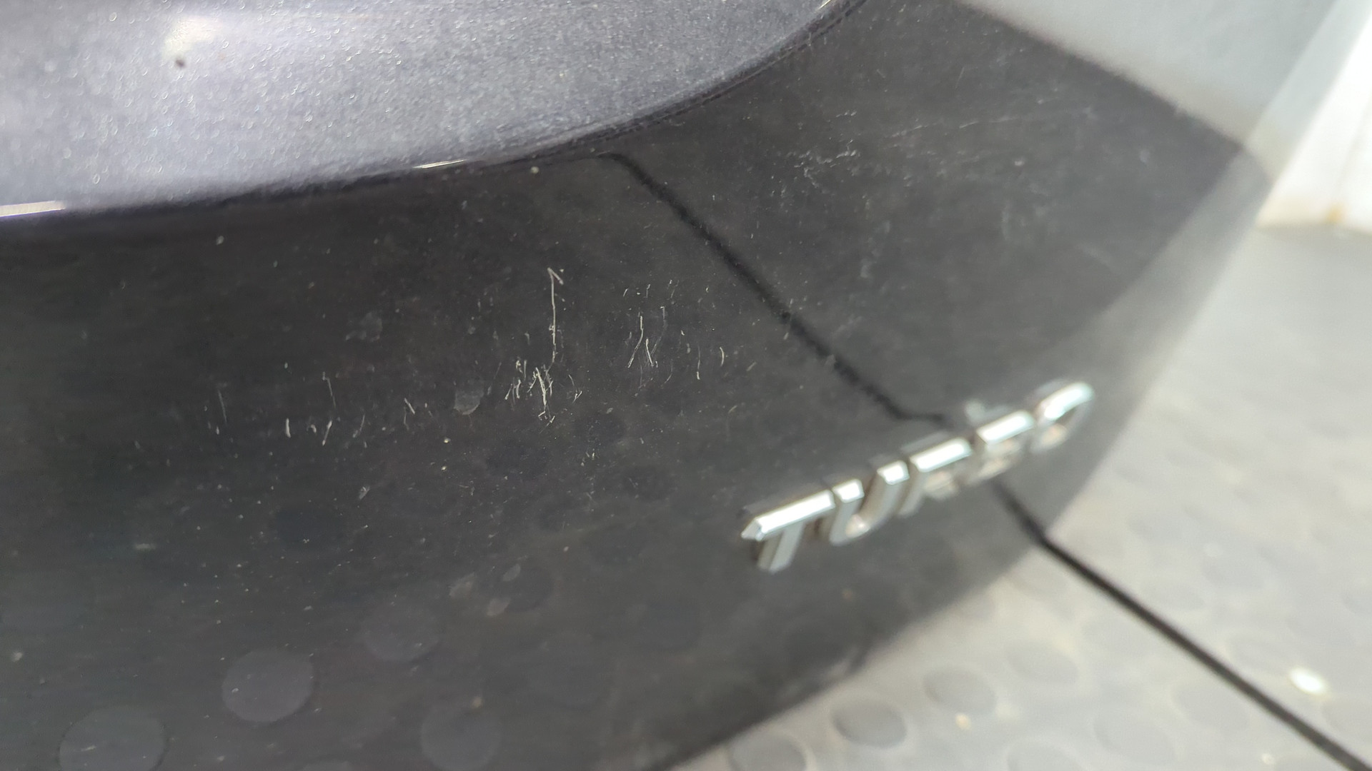 Дверь багажника