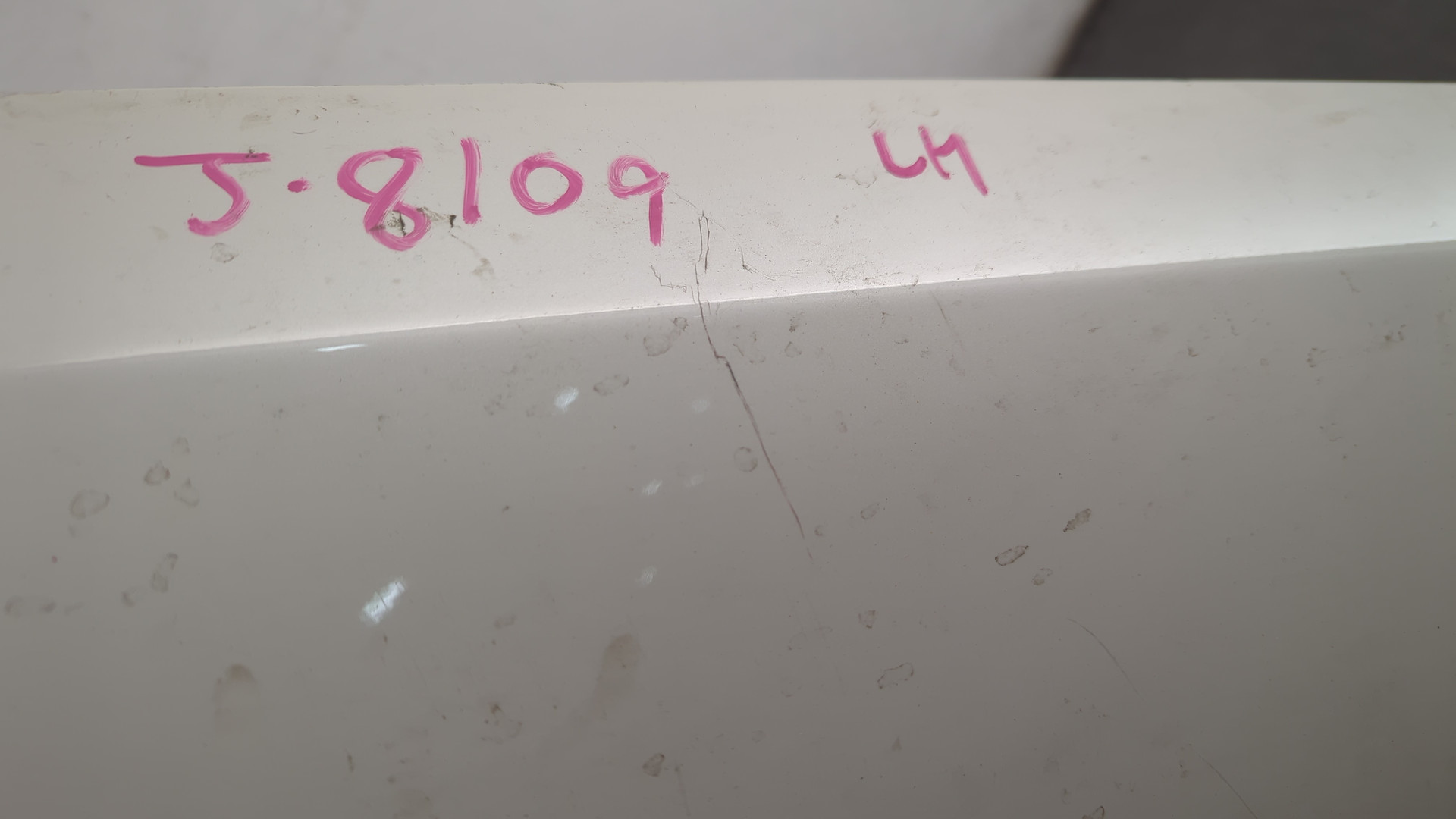 Крыло переднее левое