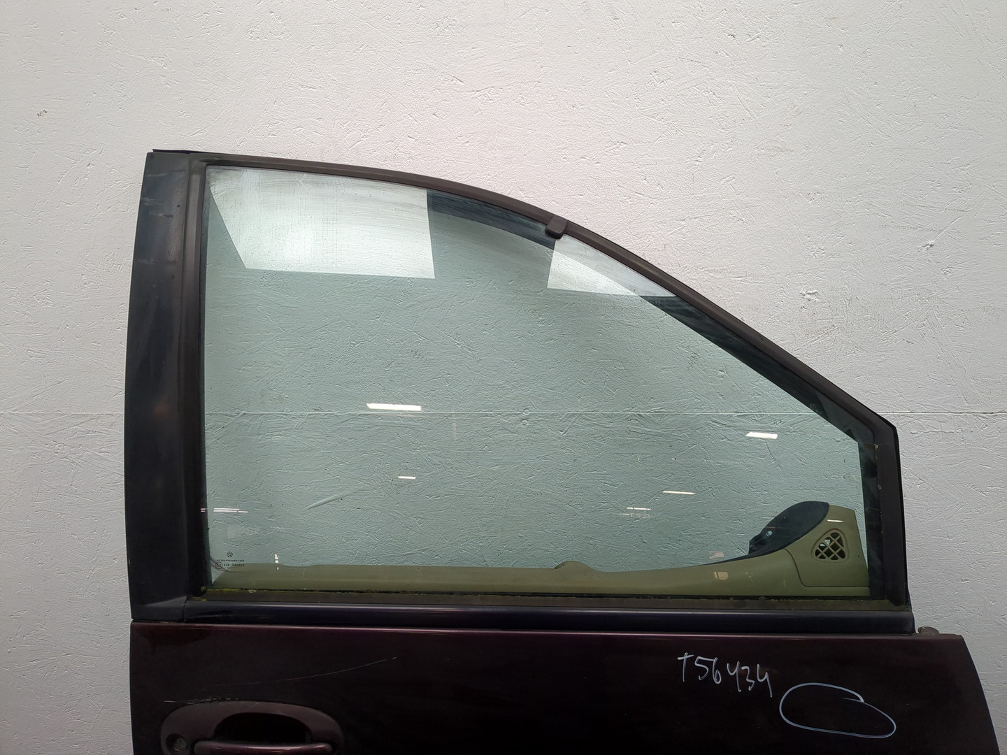 Дверь передняя правая