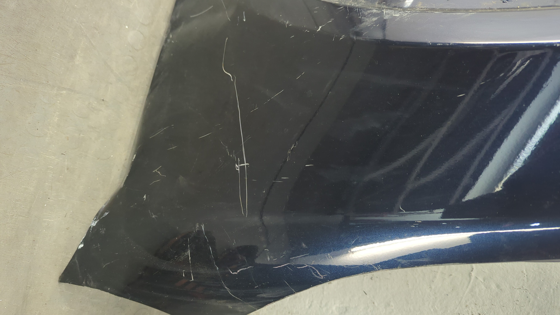 Крыло переднее левое