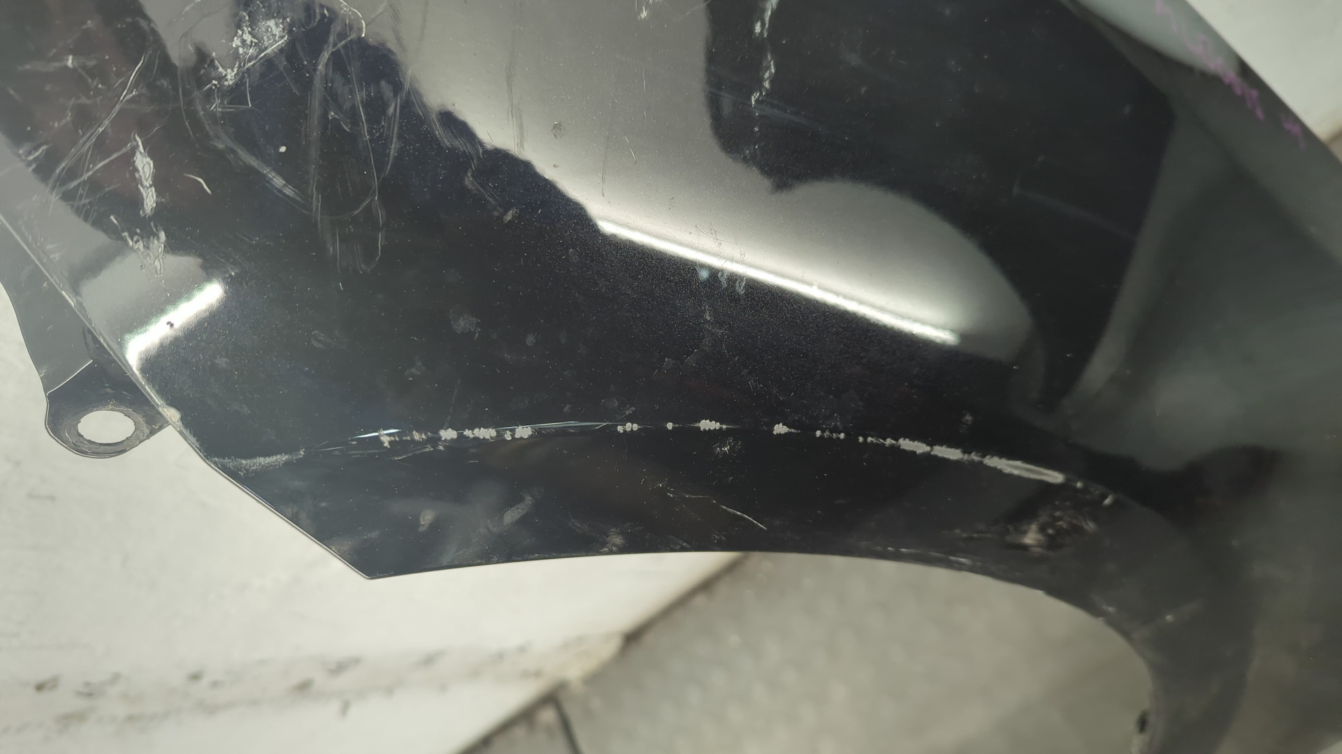 Крыло переднее левое