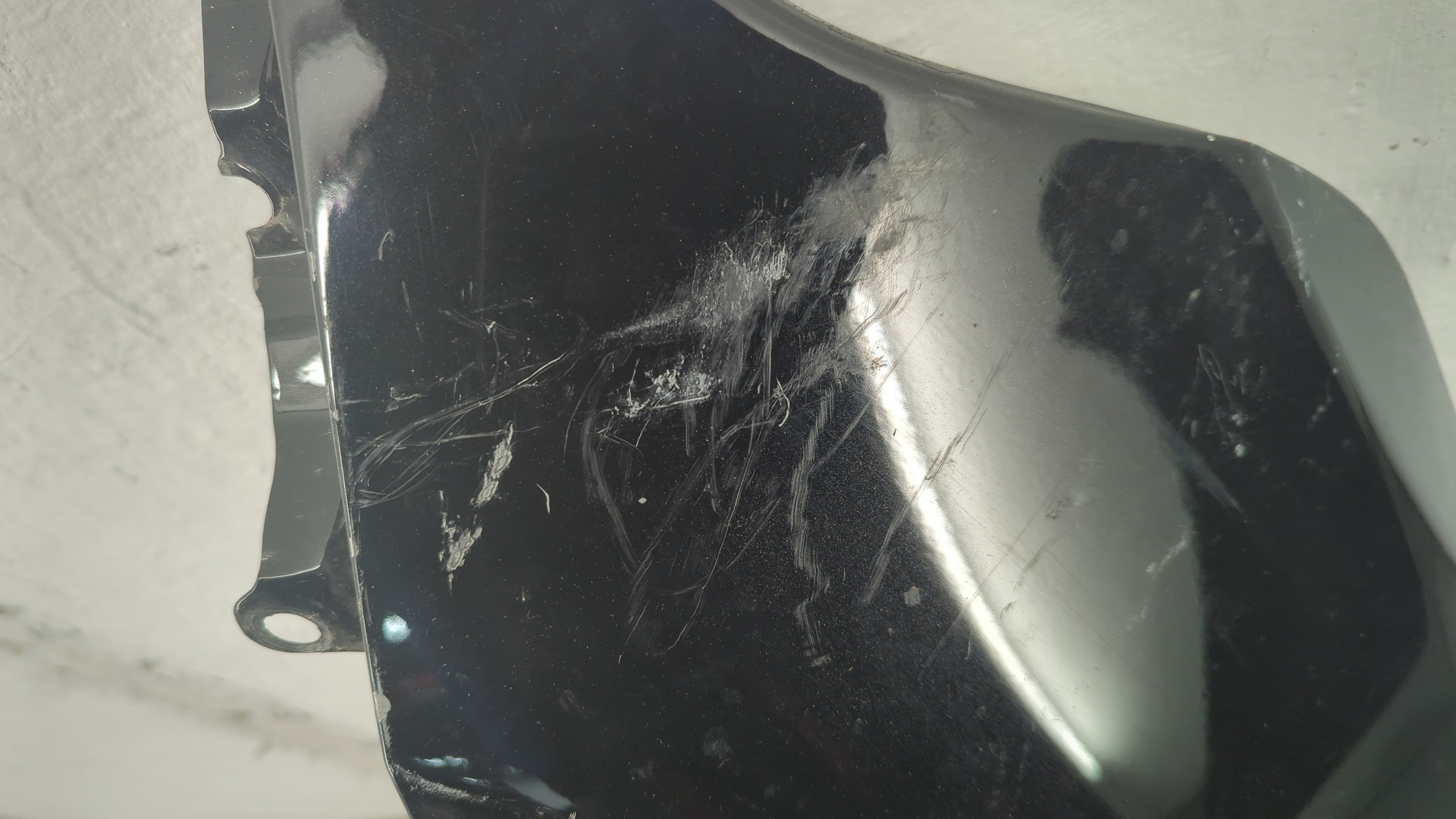 Крыло переднее левое