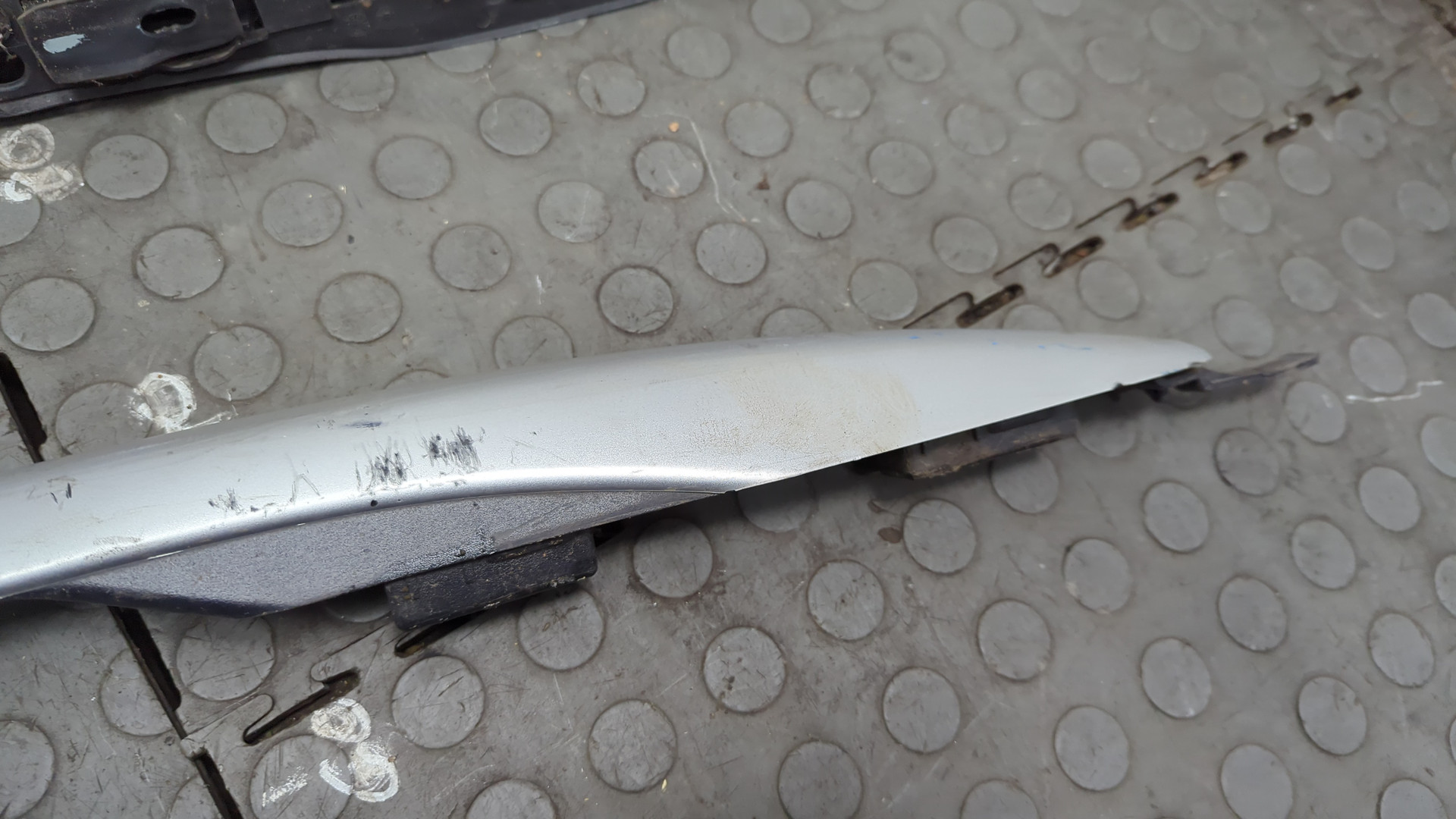 Рейлинги (релинг) к-кт (планки на крышу)