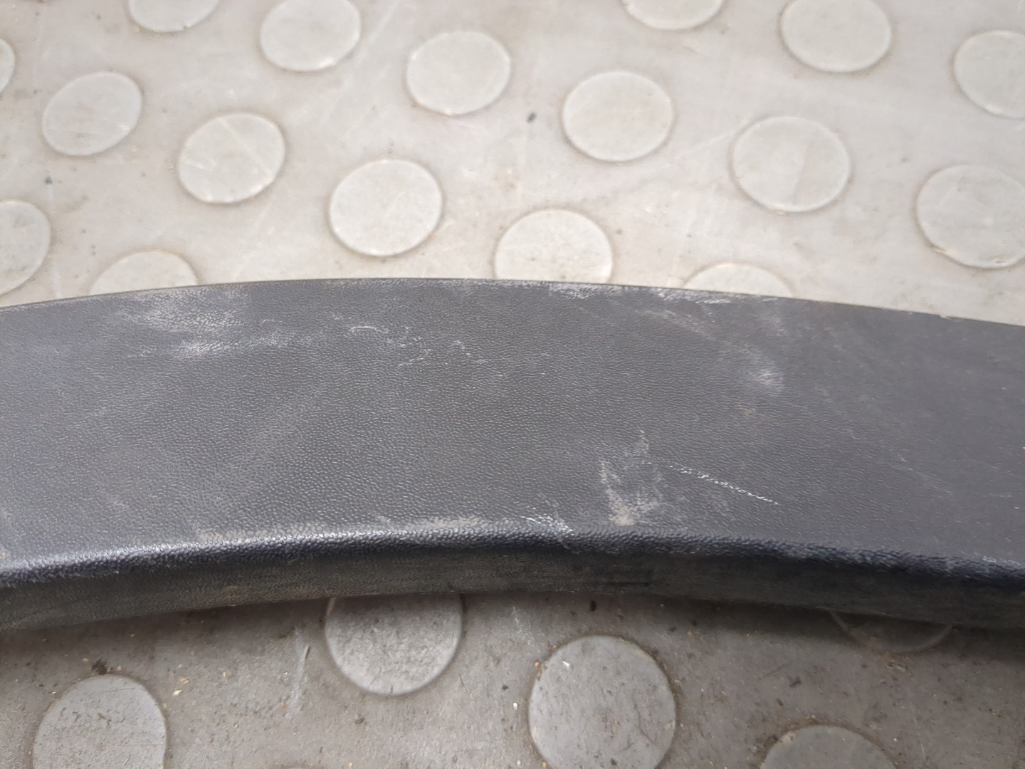 Молдинг заднего крыла правого